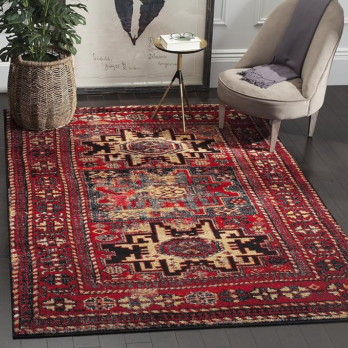 SAFAVIEH Vintage Hamadan Collection Accent Rug - 4' x 6', Red & Multi, Oriental Persian Design, N... | Amazon (US)