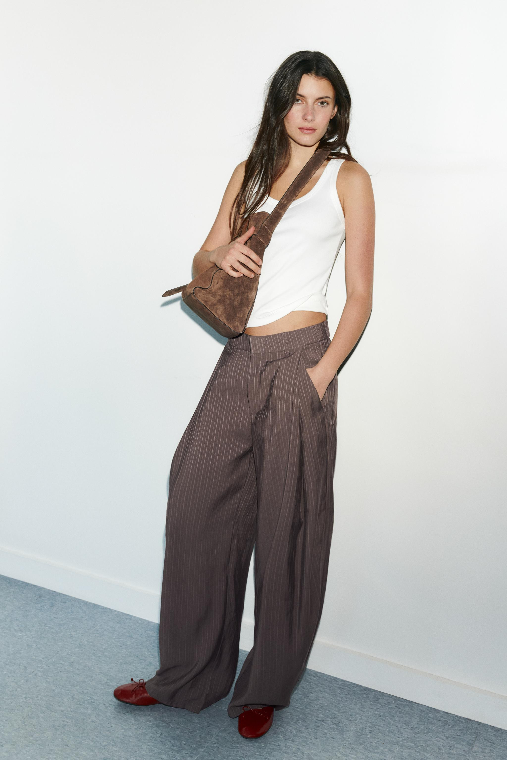 FLOWY PLEATED PANTS | Zara US
