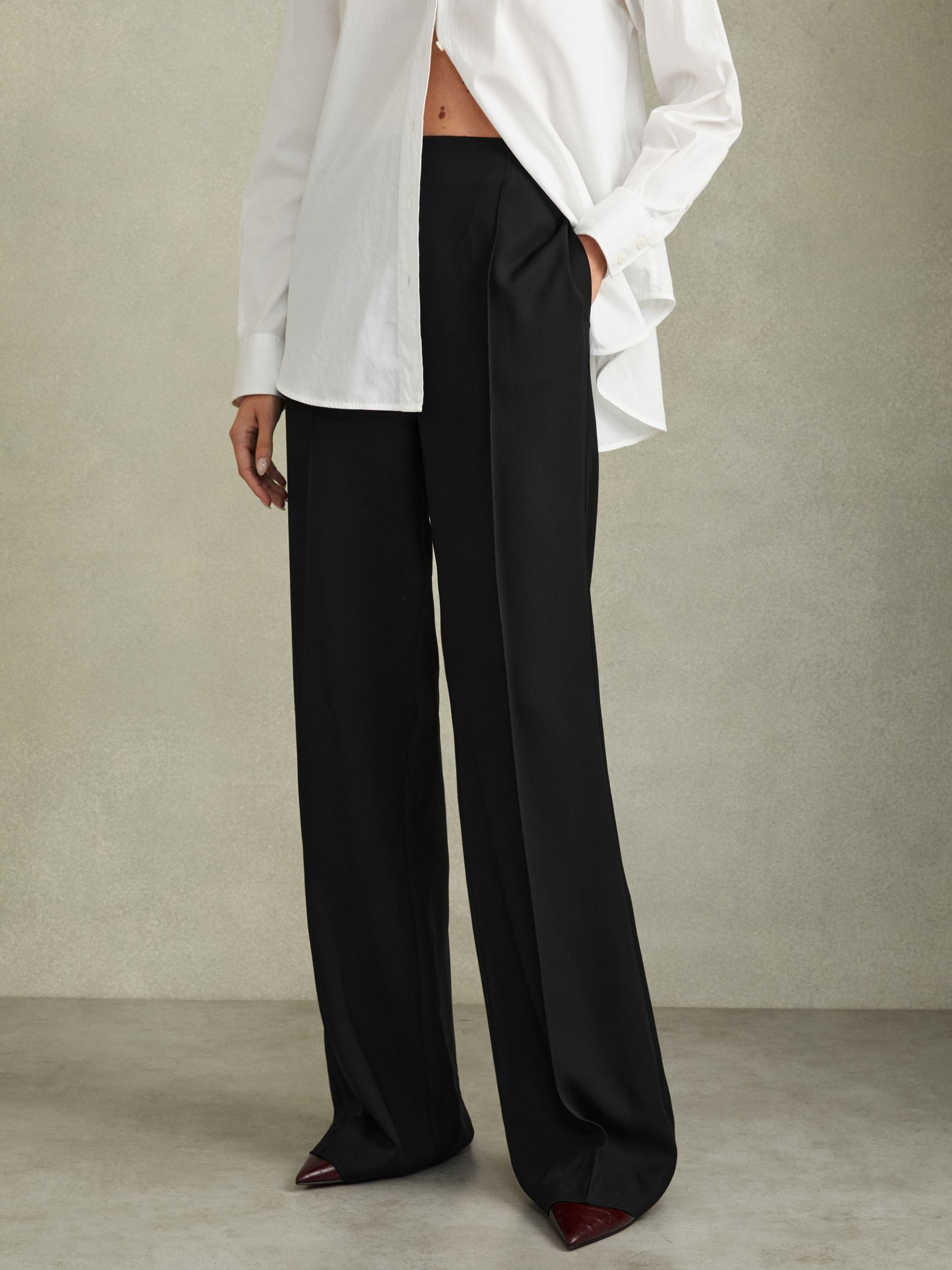 Reiss Petite Fluid Wide Leg Trousers in Black - REISS | Reiss UK