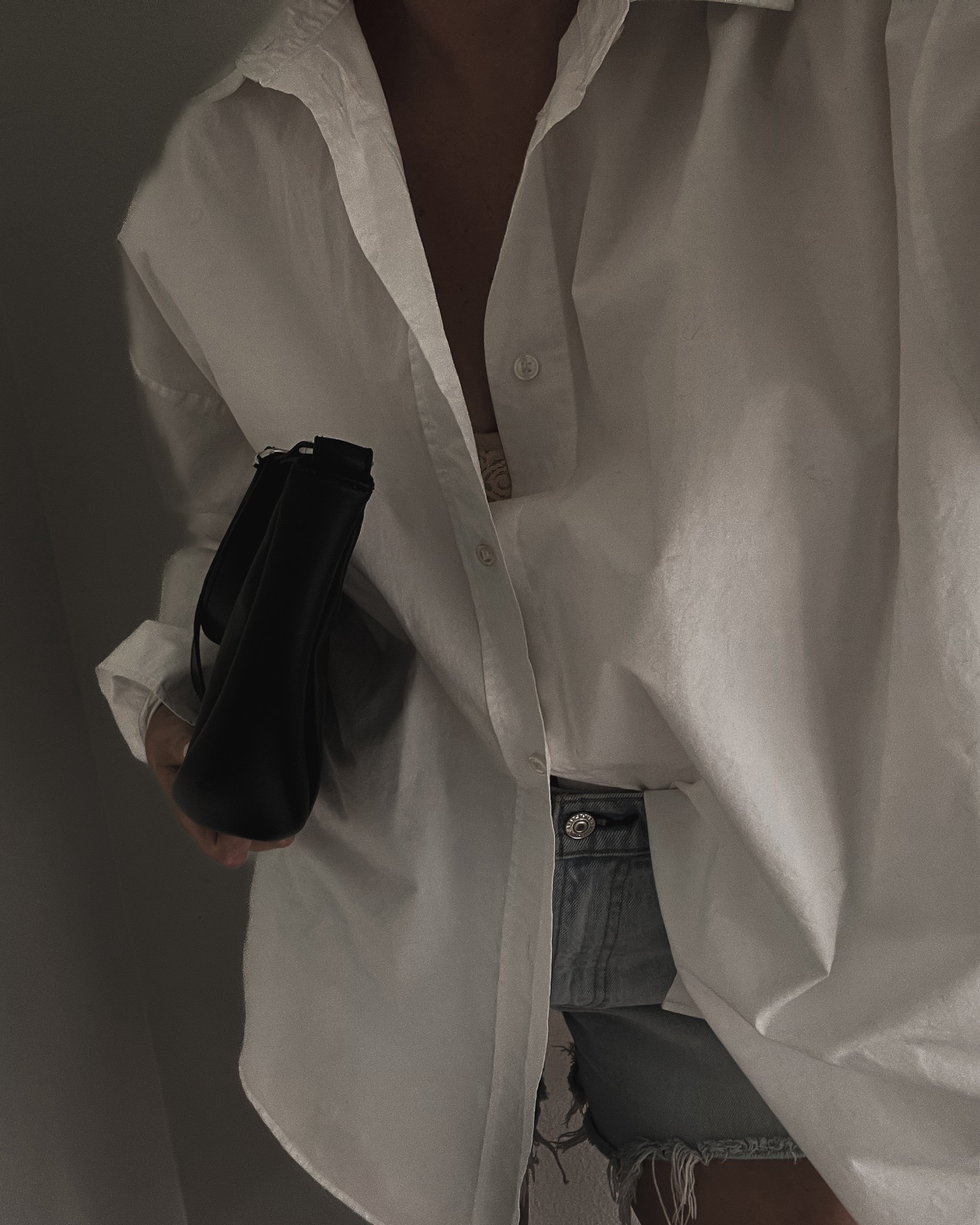 No 1 Essential, the white-button-down.

#LTKWorkwear #LTKOver40 #LTKStyleTip