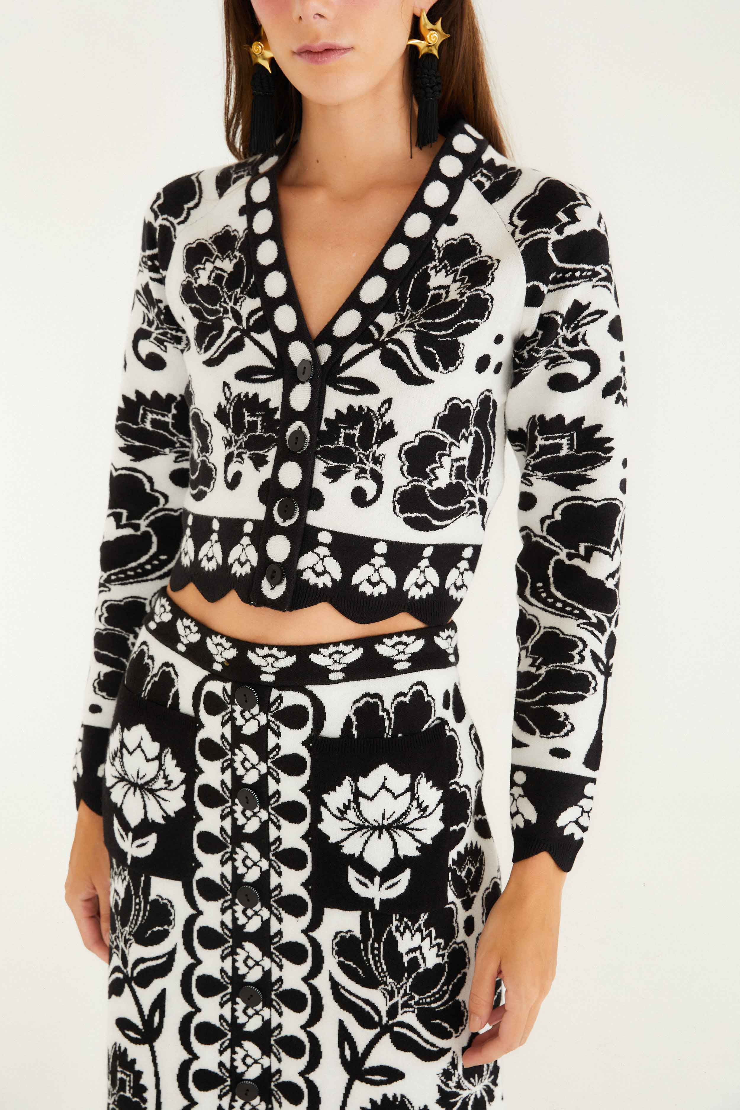 Black & White Floral Arabesque Knit Top | FARM Rio | FarmRio (US)