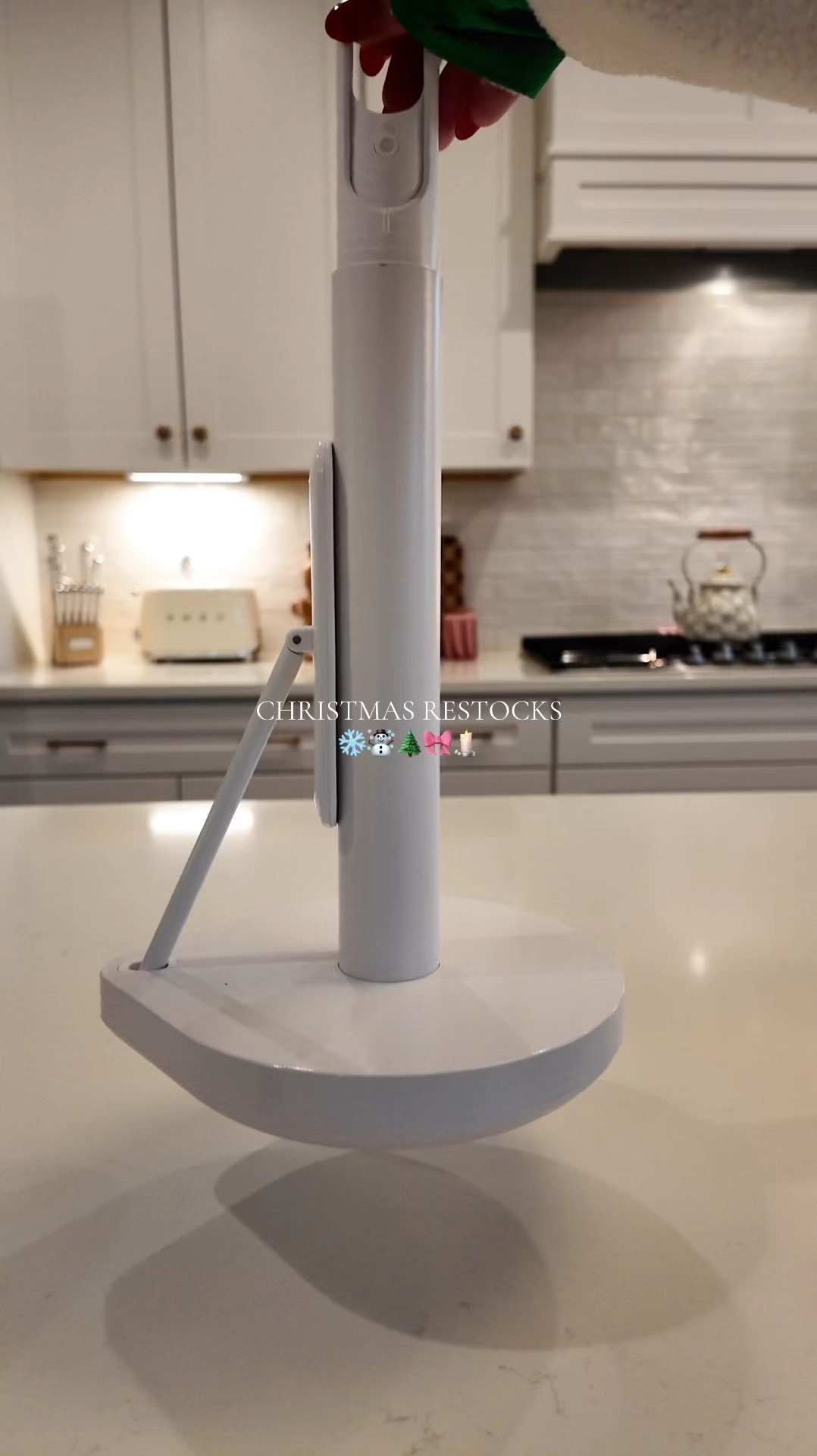 Restock Kitchen with Christmas Decor
Showing off all the Christmas Decor that is made just for the kitchen
starting with Kitchen themed paper towels.
Grab Yours Here: https://amzn.to/3VT2OSl

#christmasdecorating #christmasdecorideas #christmasdecoratingideas
#christmaskitchen #papertowel #CommissionEarned

#LTKHoliday #LTKHome #LTKWatchNow