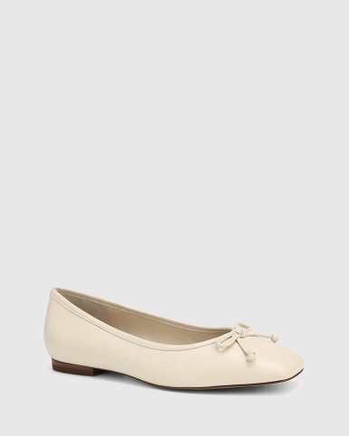 Aleisha Vintage Ivory Leather Flat | Wittner