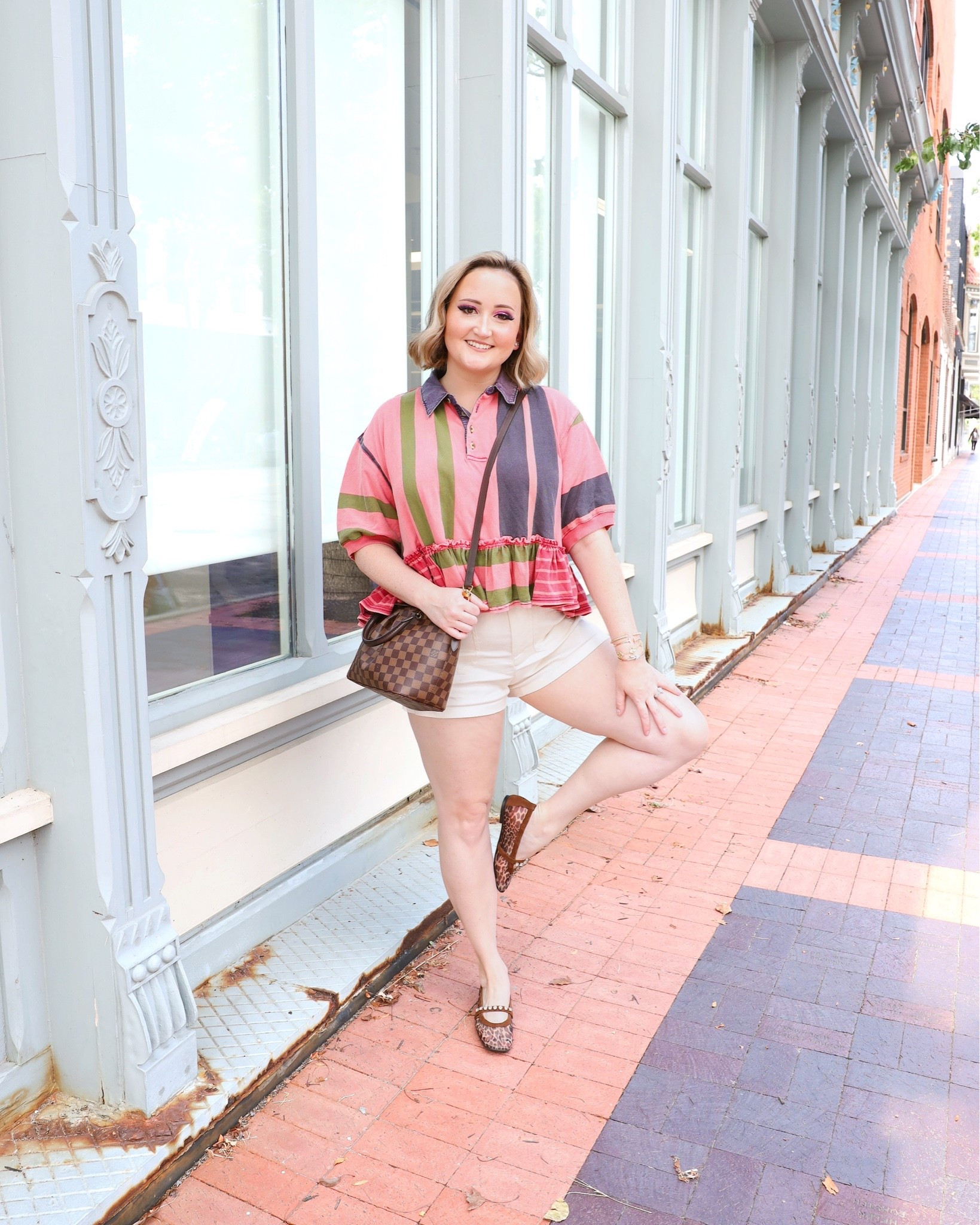 Casual style for the weekend 

Top is from Free People
Shorts are Anthropologie 
Shoes are from Nordstrom

#LTKootd #LTKmomlife #LTKSeasonal