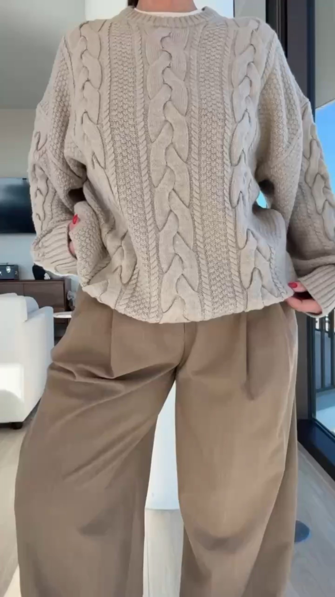 

I love the bell sleeve and the subtle fit in flare silhouette of this wool cardigan. Paired with men’s cargo jeans for juxtaposition then layered with large scale plaid coat for a touch of maximalist style. & I had to add the coach kisslock for a vintage twist.

For the second look, we went grandpa glam 🤗 This structured newsboy hat paired with a chunky cable knit sweater has me channeling Mr Roger’s. But because she’s a DIVAAAA I had to layer this look with a faux fur cropped coat.

To shop these looks…

Comment CARDIGAN or SWEATER for a DM with look info

or head to my bio -> click the ⛓️‍💥 -> scroll the grid to find this look

or select the LTK tap after you’ve clicked the ⛓️‍💥 in my profile

https://liketk.it/5yNJV


#LTKSeasonal #LTKootd #LTKActive