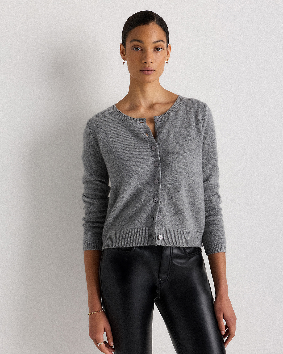 Quince | Women's Mongolian Cashmere Cropped Crew Cardigan Sweater in Heather Grey, Size Large | Quince