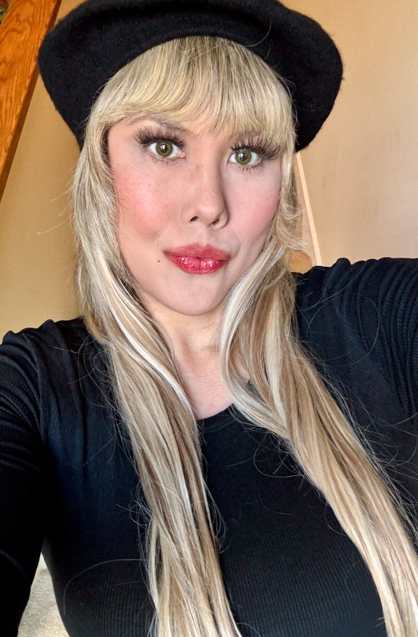Black beret, black bodysuit 💋 

#LTKootd #LTKdayinmylife #LTKBeauty