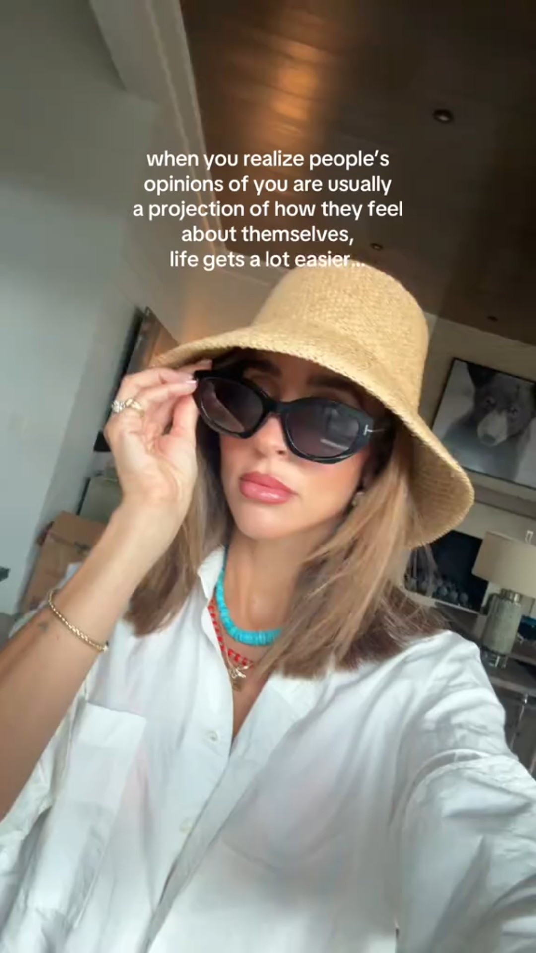 This hat gives completed every single outfit 