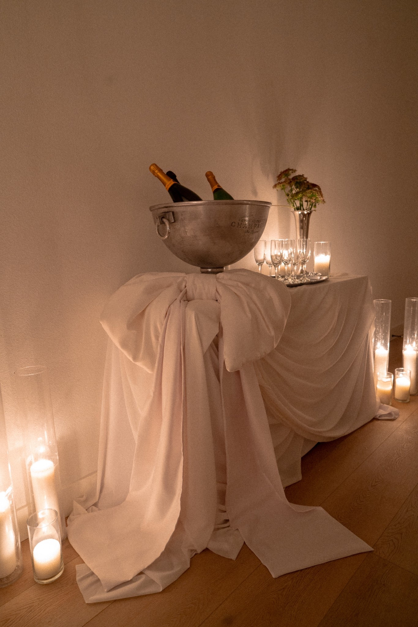 The champagne table