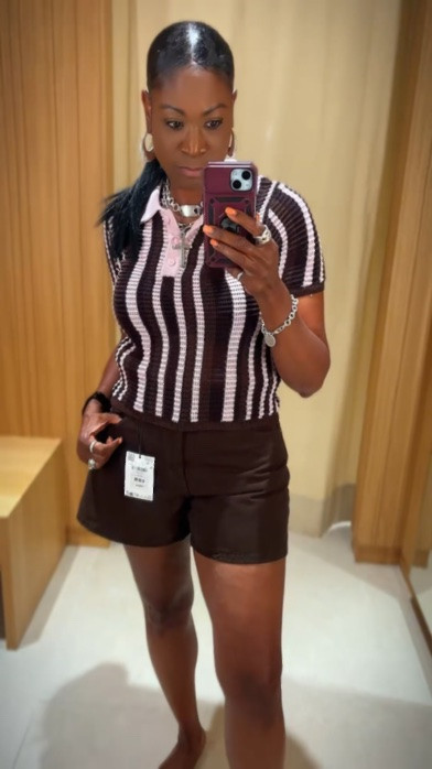Comfy, cute, and effortlessly stylish. 🤎✨ This striped knit polo is brown and pink. paired with chocolate shorts is the perfect mix of casual comfort and elevated chic. An easy look for brunch, shopping, or a day out while still feeling put together.