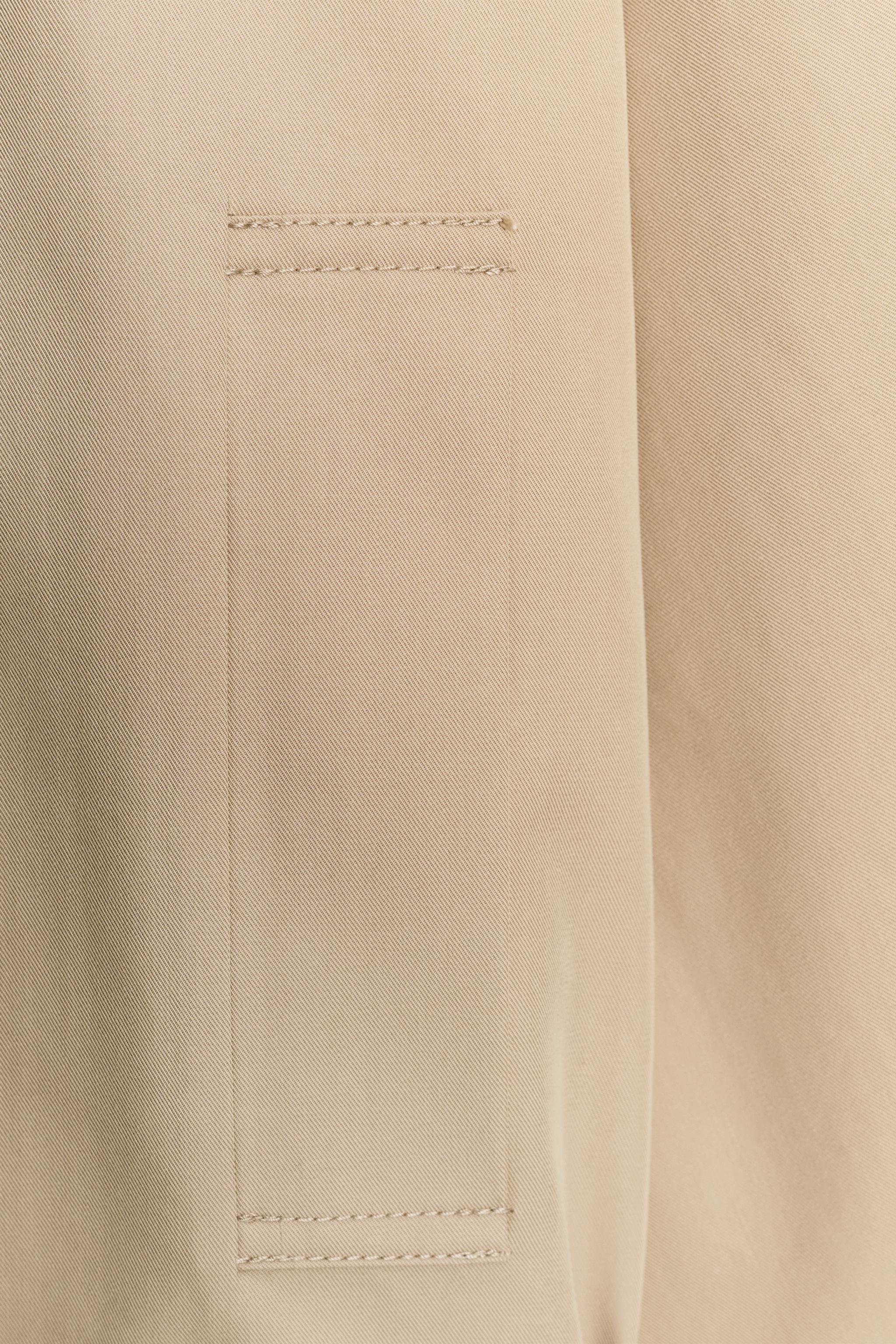 KURZER TRENCHCOAT MIT GÜRTEL | Zara DE