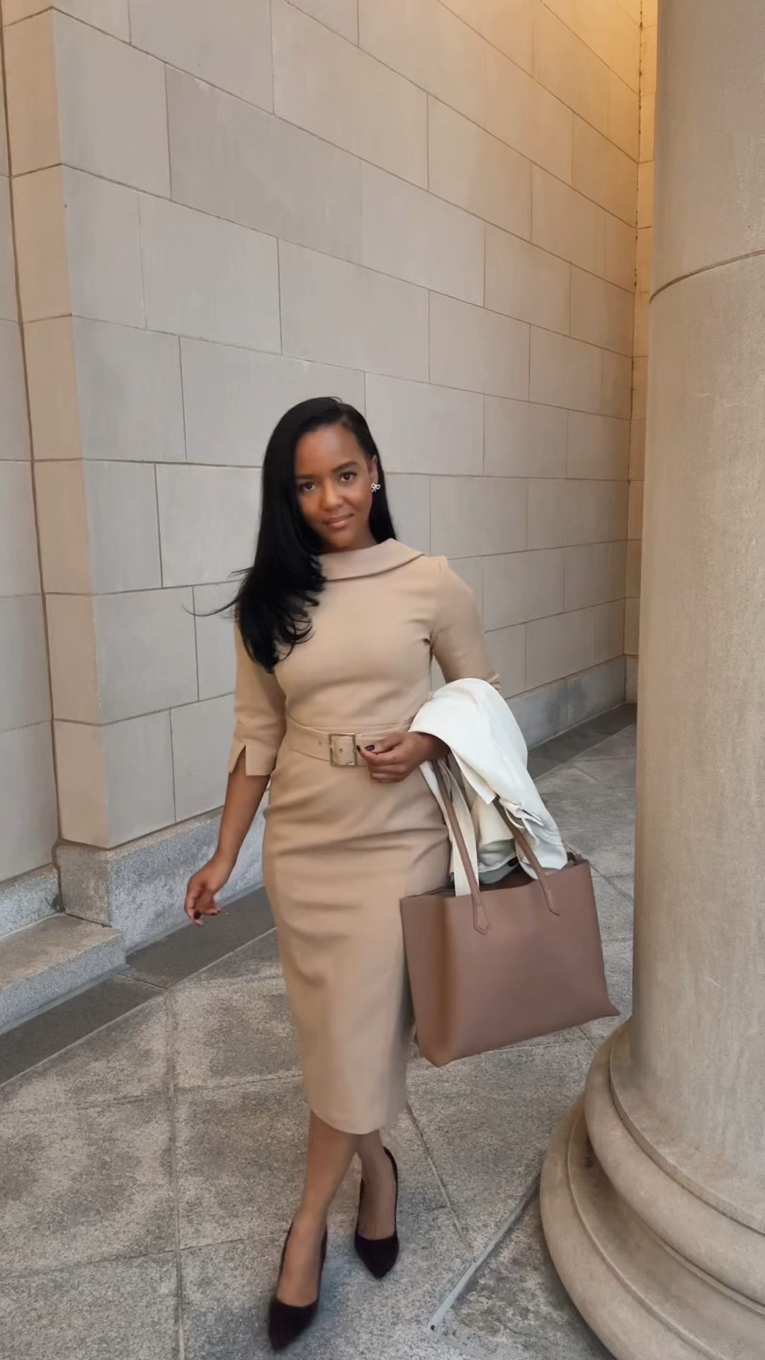 A chic midi for a full day in the office. 

Size: 4 
Shoes: 71/2

#LTKWorkwear