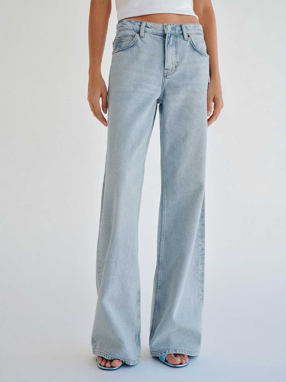 Cary Low Rise Slouchy Wide Leg Jeans | Reformation (Global)