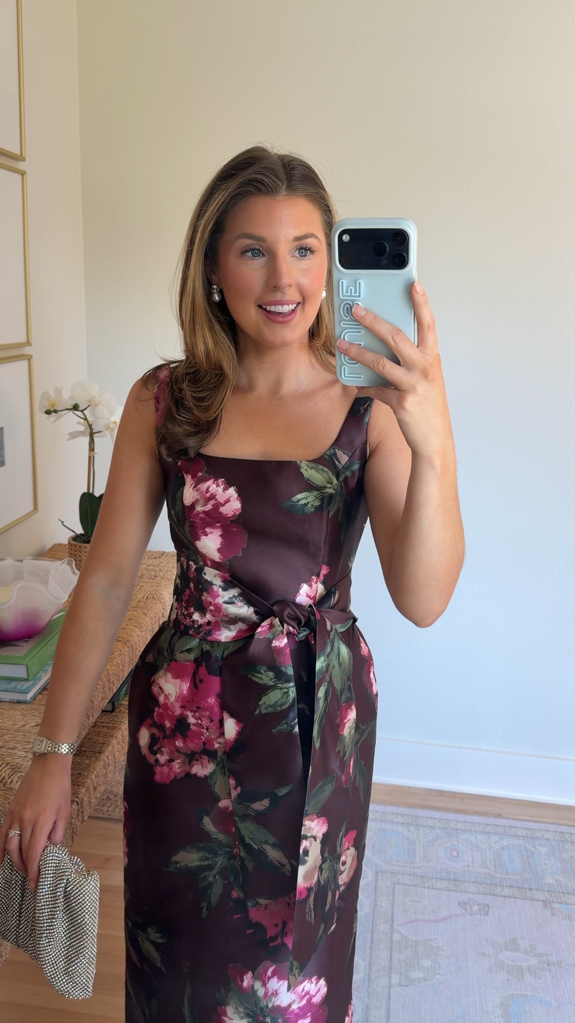 Fall wedding guest look! Wearing a 2.

Fall cocktail dress // fall wedding guest dress
