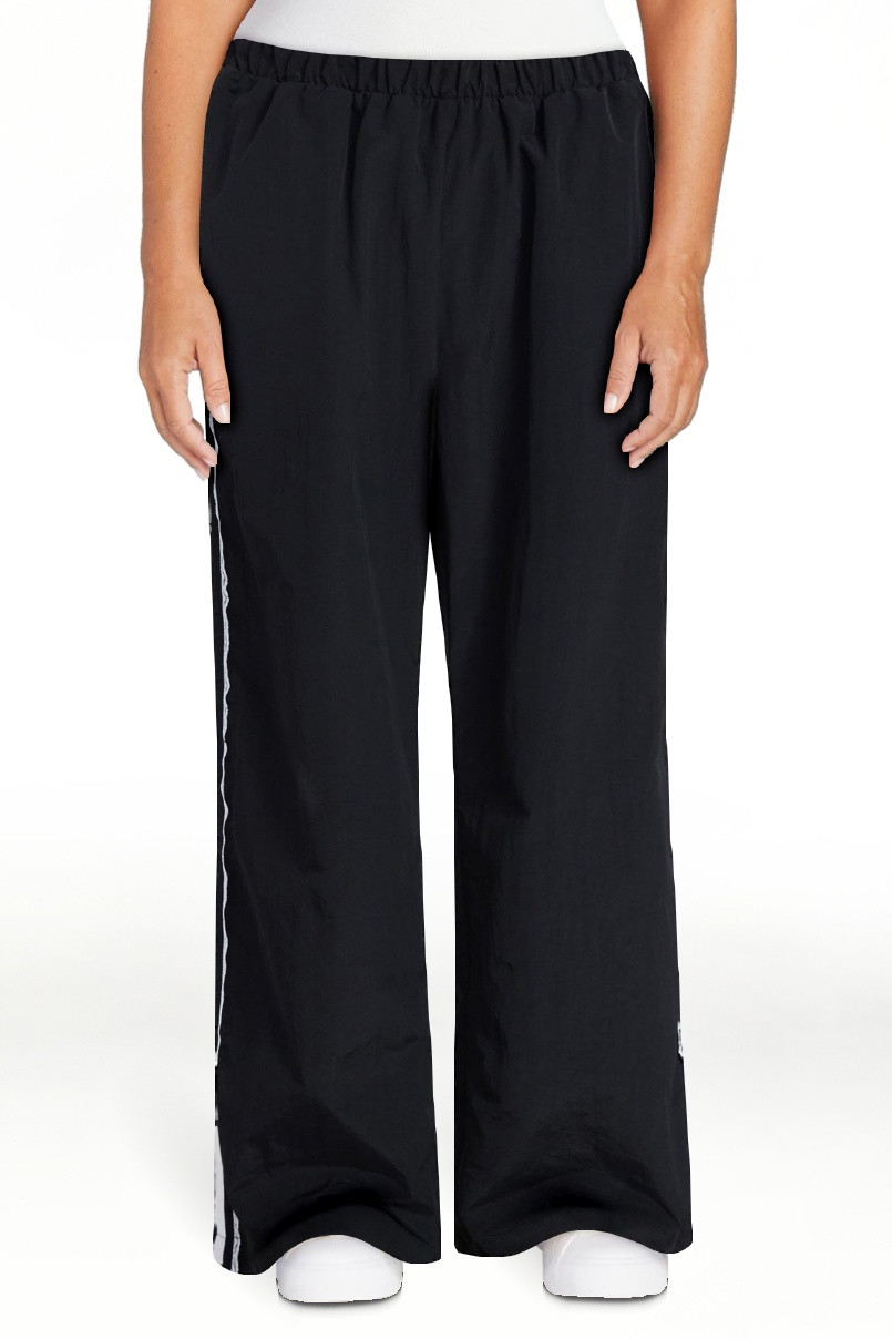 No Boundaries Lace Side Stripe Track Pants, 30.5'' Inseam, Women's XXS-XXL | Walmart (US)