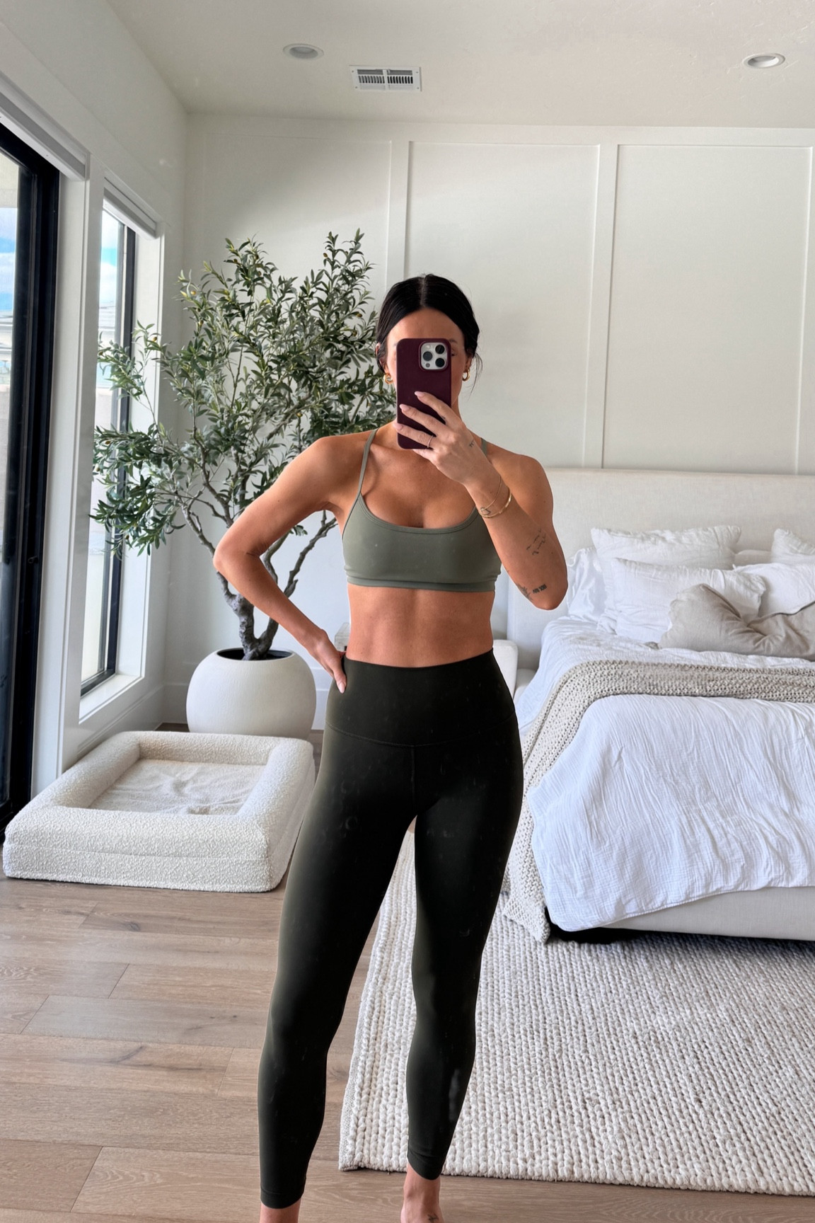 Green workout outfit. Sports bra is Vuori. Olive green leggings are Lululemon. 

Workout clothes 
Workout set 
Lululemon leggings 

#LTKActive #LTKFitness