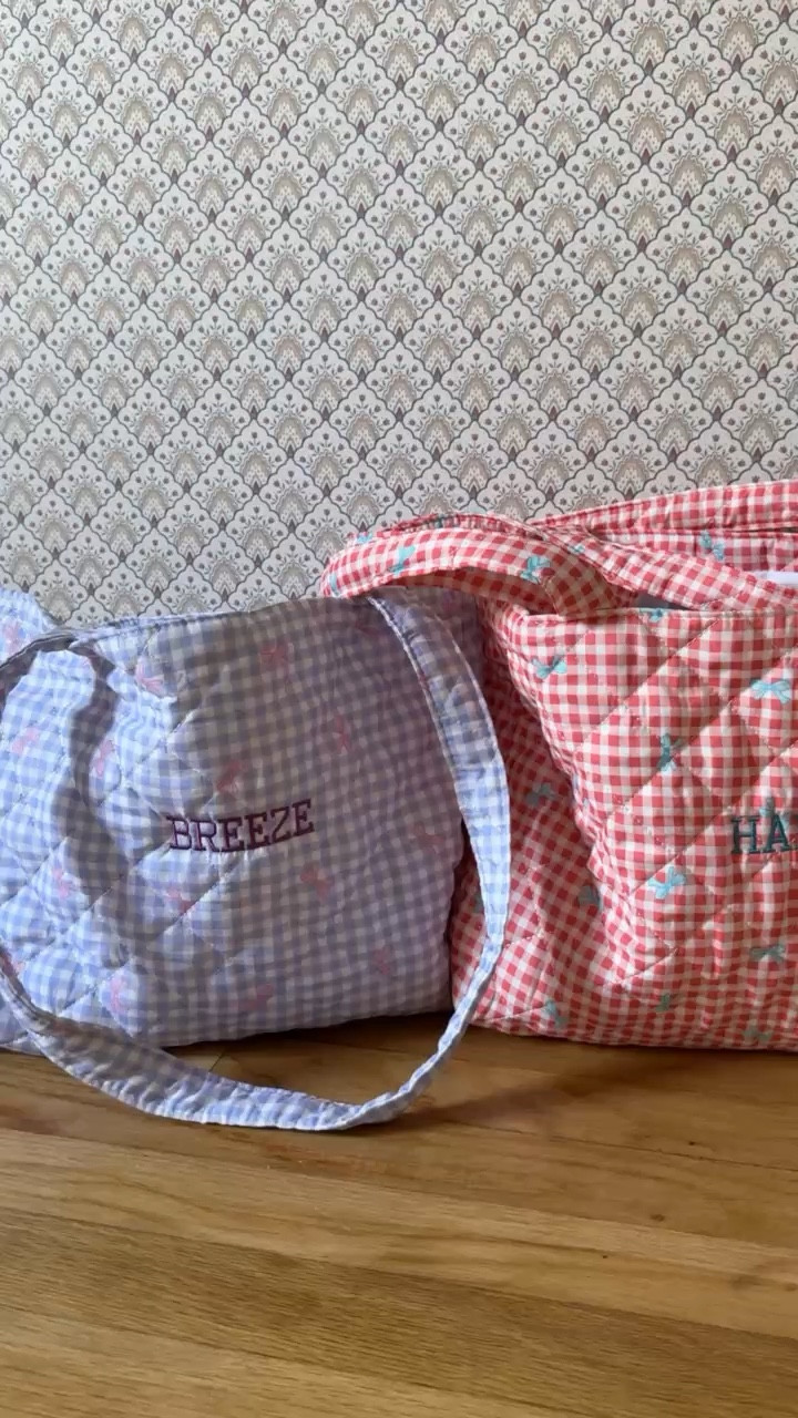 are you kidding with these bags!? They are everything!!! The girls love them too! #ad #etsy #etsycreatorco @Etsy 