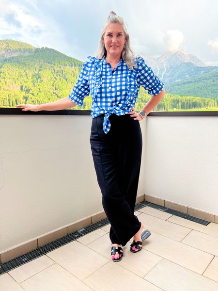 Outfits of the week

Dinner ready! Wearing a blue and white ruffled gingham shirt that I bought at Italian store Pombio and tall wide legged linnen blend trousers. 



#LTKtravel #LTKeurope #LTKstyletip