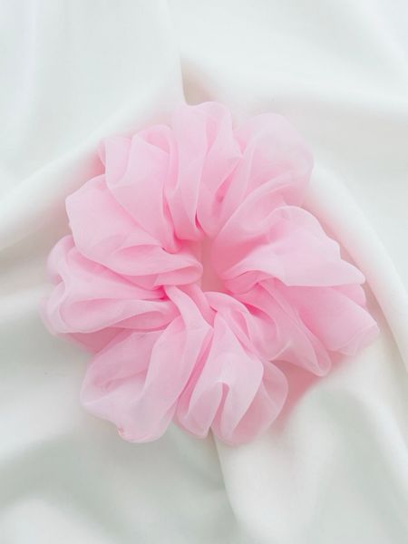Oversized pink scrunchie 


#LTKbeauty #LTKfestival #LTKsummer