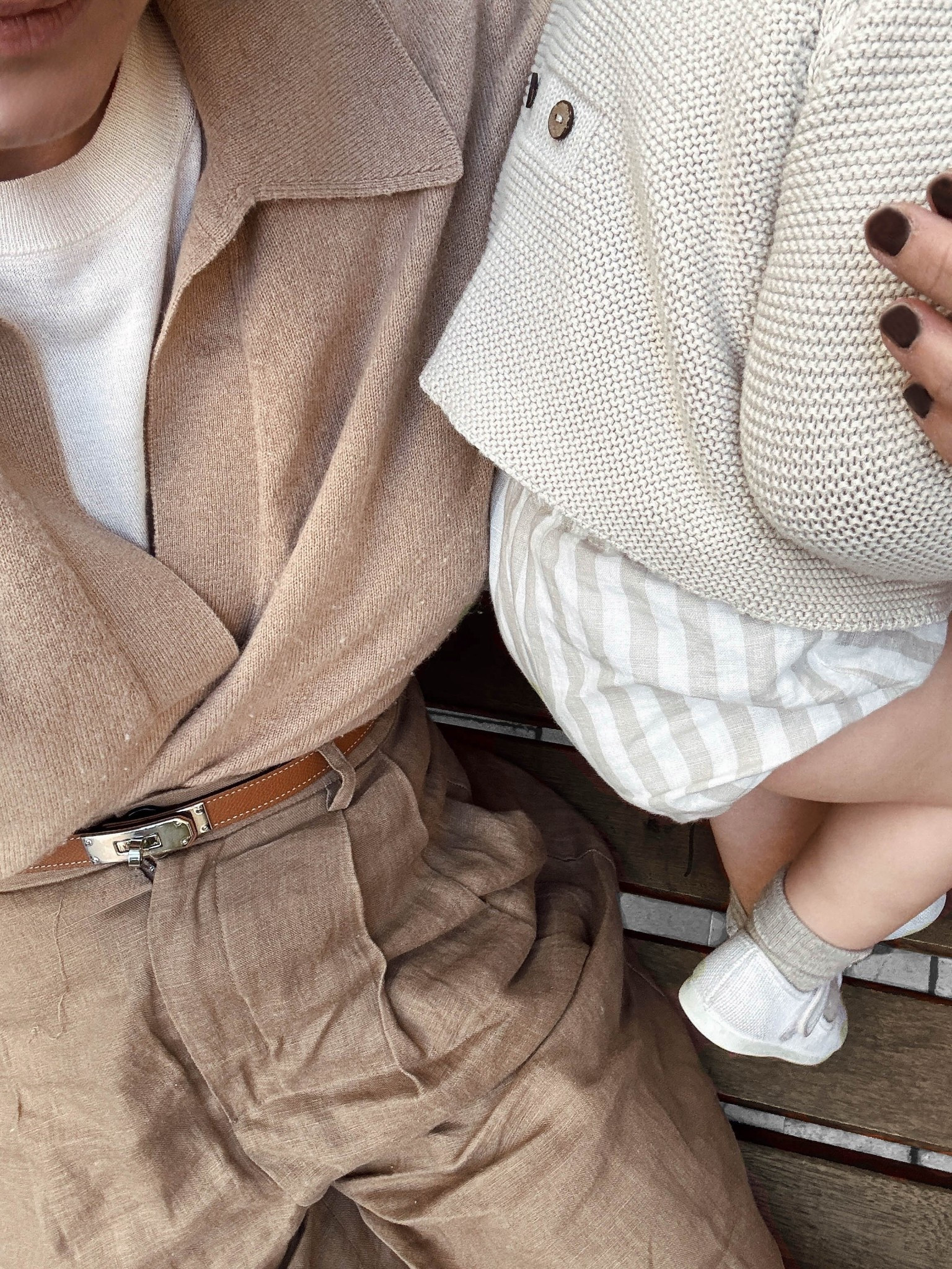 Viene pegado a mi. Es mi bebé velcro y yo me muero de amor ♡

————————————————————

Two for one, my velcro baby is in his glued to mom era

#LTKespana #LTKmaternity #LTKbaby