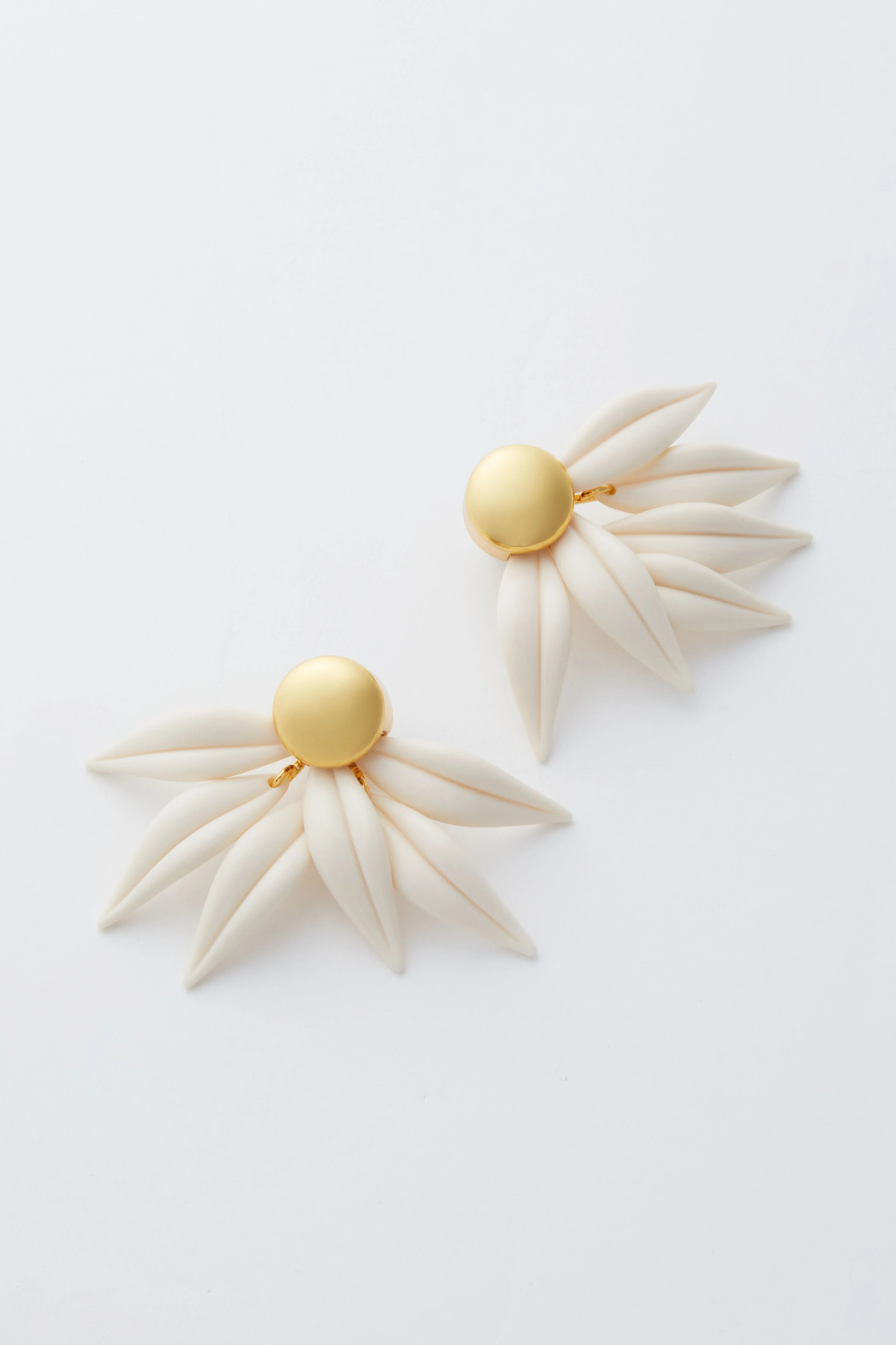 Ivory Nula Earrings | Tuckernuck (US)