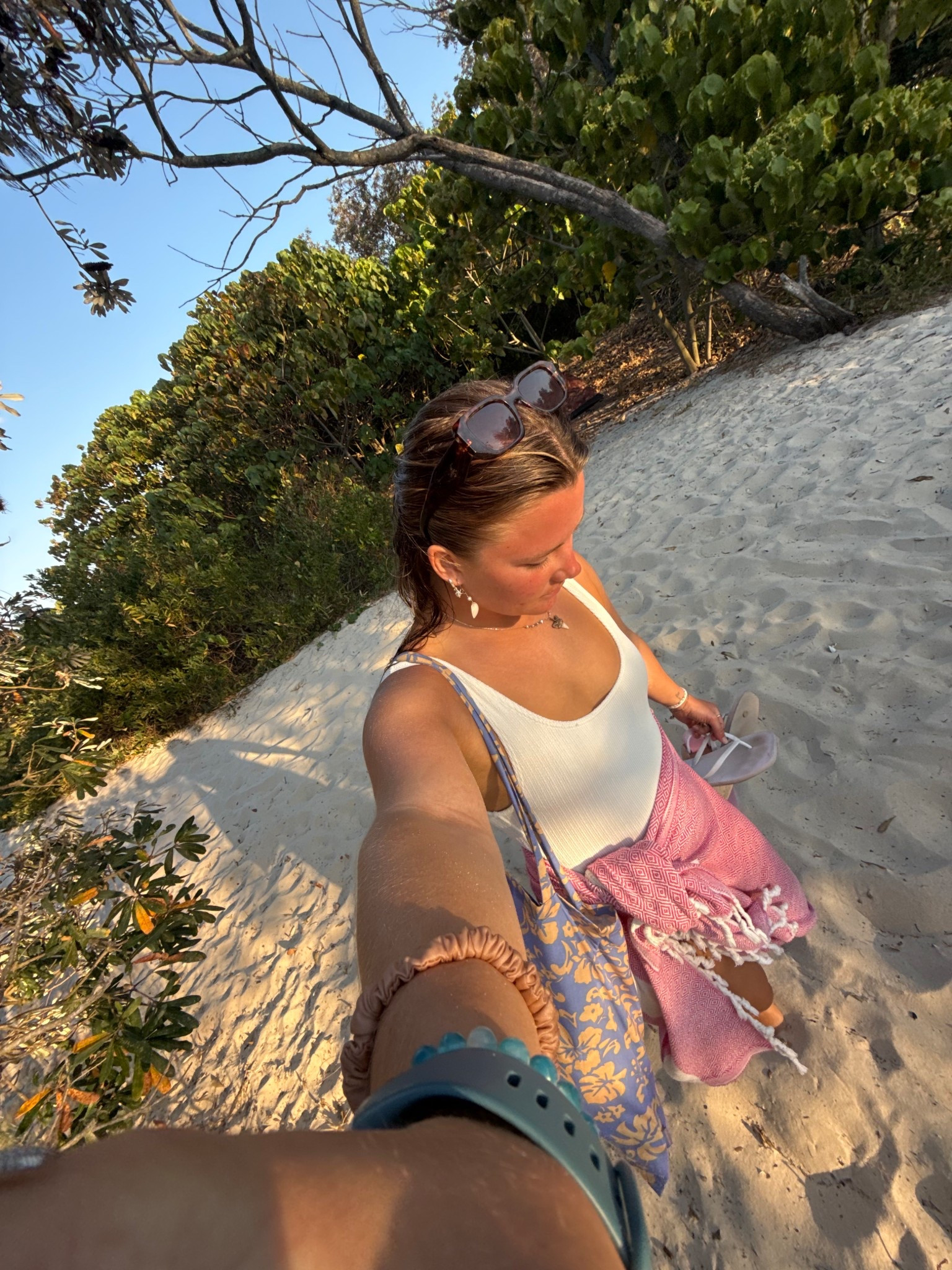 Evening beach walk 💕🌞

#LTKSwim #LTKItBag #LTKSaleAlert