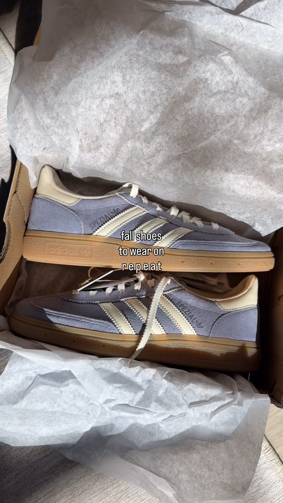 fall sneakers shoes i’m wearing on repeat all fall. perfect with jeans like AF which are on sale today! 

#LTKShoeCrush #LTKFallSale #LTKStyleTip