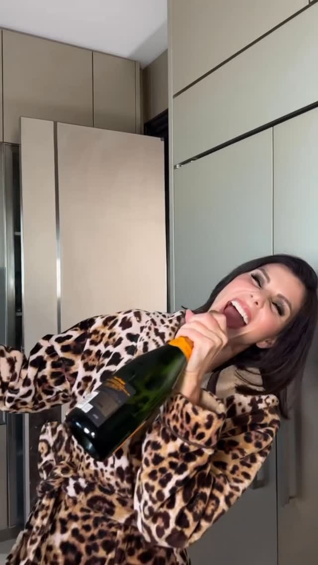 FINALLY a weekend off … and with the LA marathon blocking off the streets I have no choice but to … 🤔🏡💃🏻🥂 What were your plans last weekend ???

Linking similar plush leopard print robes for you all! 🐆

#LTKdayinmylife #LTKselfcare