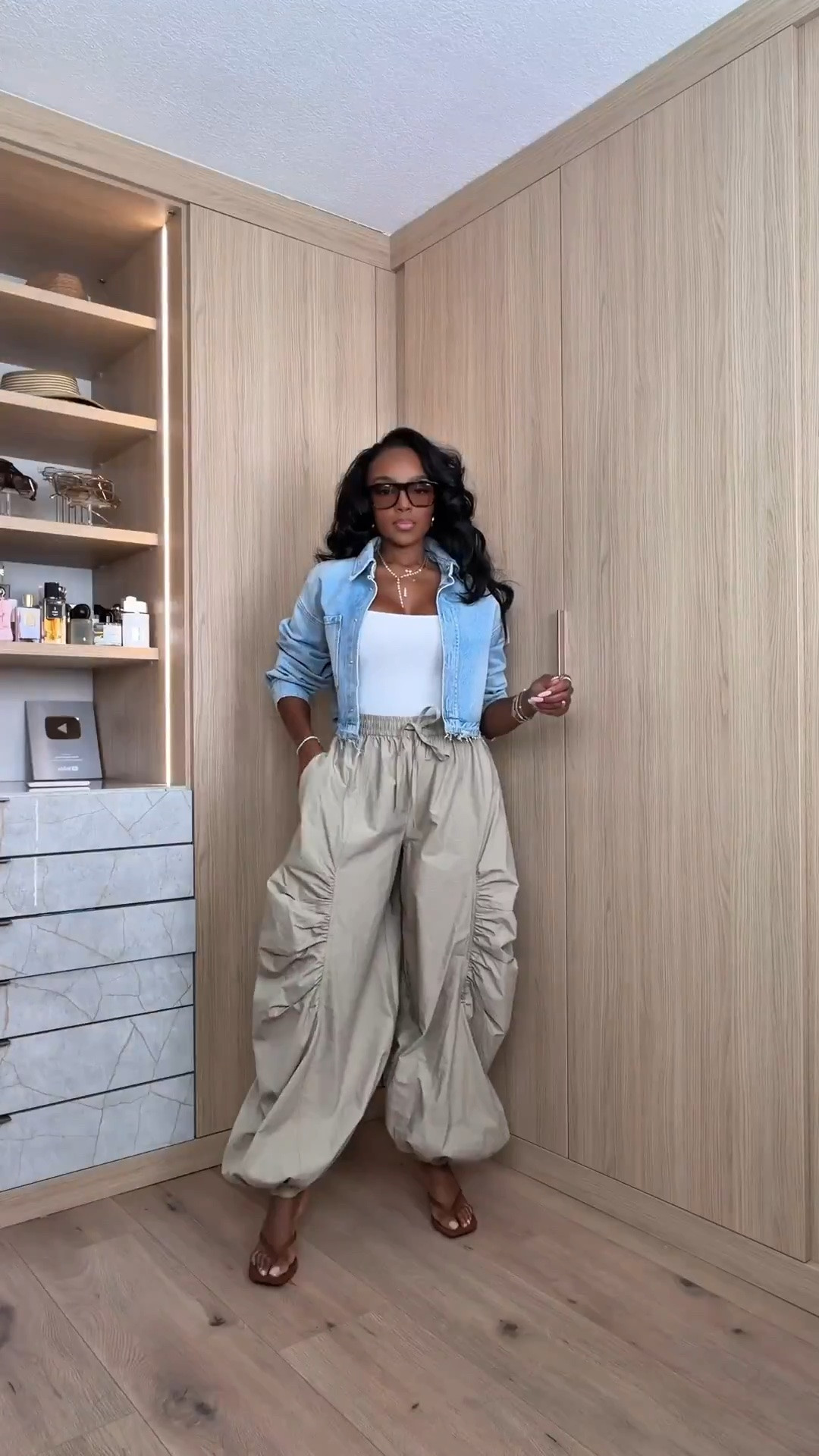 Scroll to shop! Easy fall outfit ideas for everyday wear✨ Everything from this look is linked below. 👇🏽    

Wearing: Size Small | 5’4” | 140 lbs | Denim 2 Long

📲   Download the FREE LTK app & follow me (@kirasfashionfinds) to shop all my daily finds.  #LTKootd #LTKPetite #LTKU

#LTKmomlife