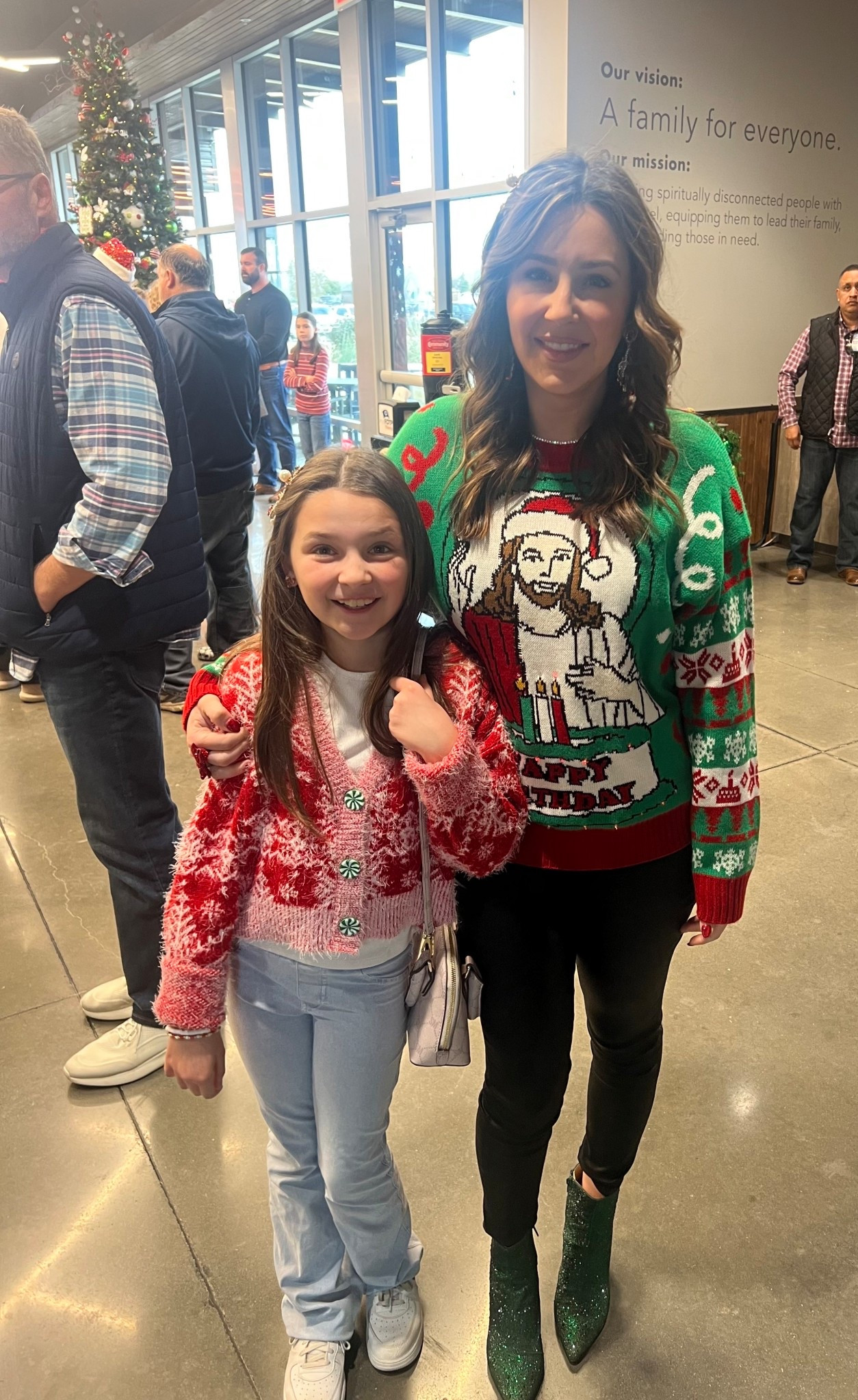 Give me all the Christmas sweaters!

#LTKCyberWeek #LTKFindsUnder50 #LTKHoliday