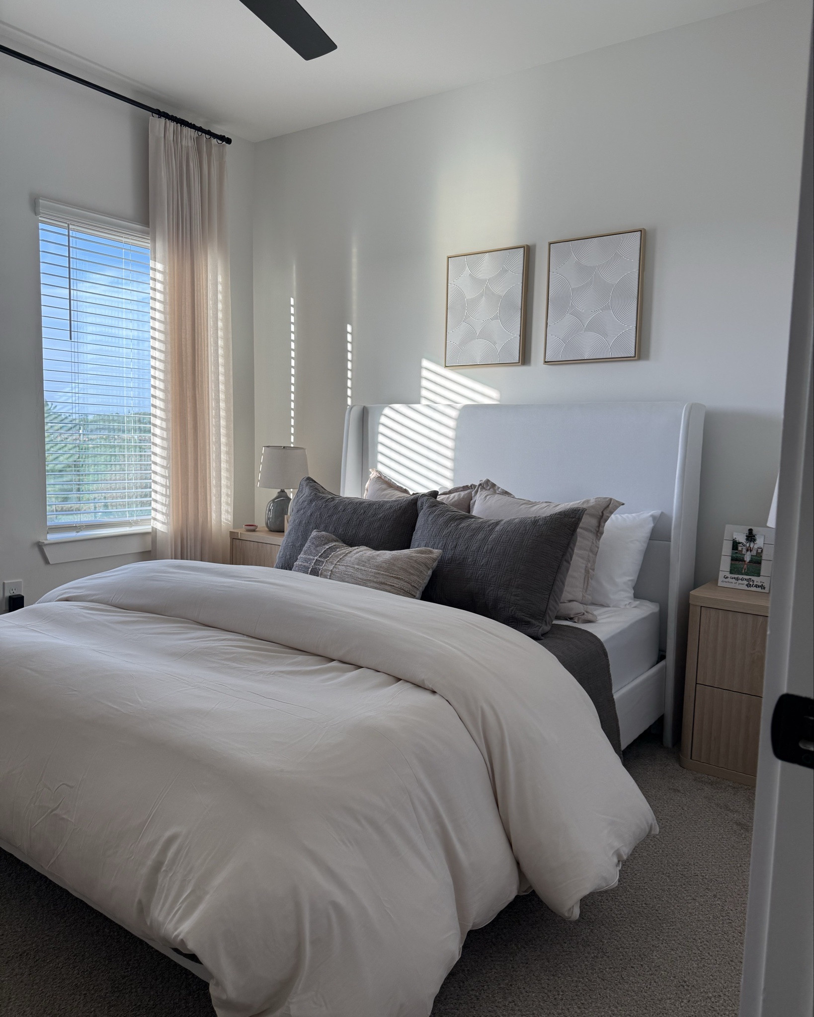 Designer look for less bed is back in stock & you won’t believe the price 🙌🏽  LOVE the tall headboard, no box spring required and the easiest assembly- truly a 10/10! Swipe left for a closer look 👀

Guest bedroom, bedroom inspiration, Amazon bed, Amazon bedding, spring decor master bedroom, bedroom inspo,  neutral bedroom inspo, fluffy bedding, designer inspired bed 

#LTKHome #LTKSaleAlert