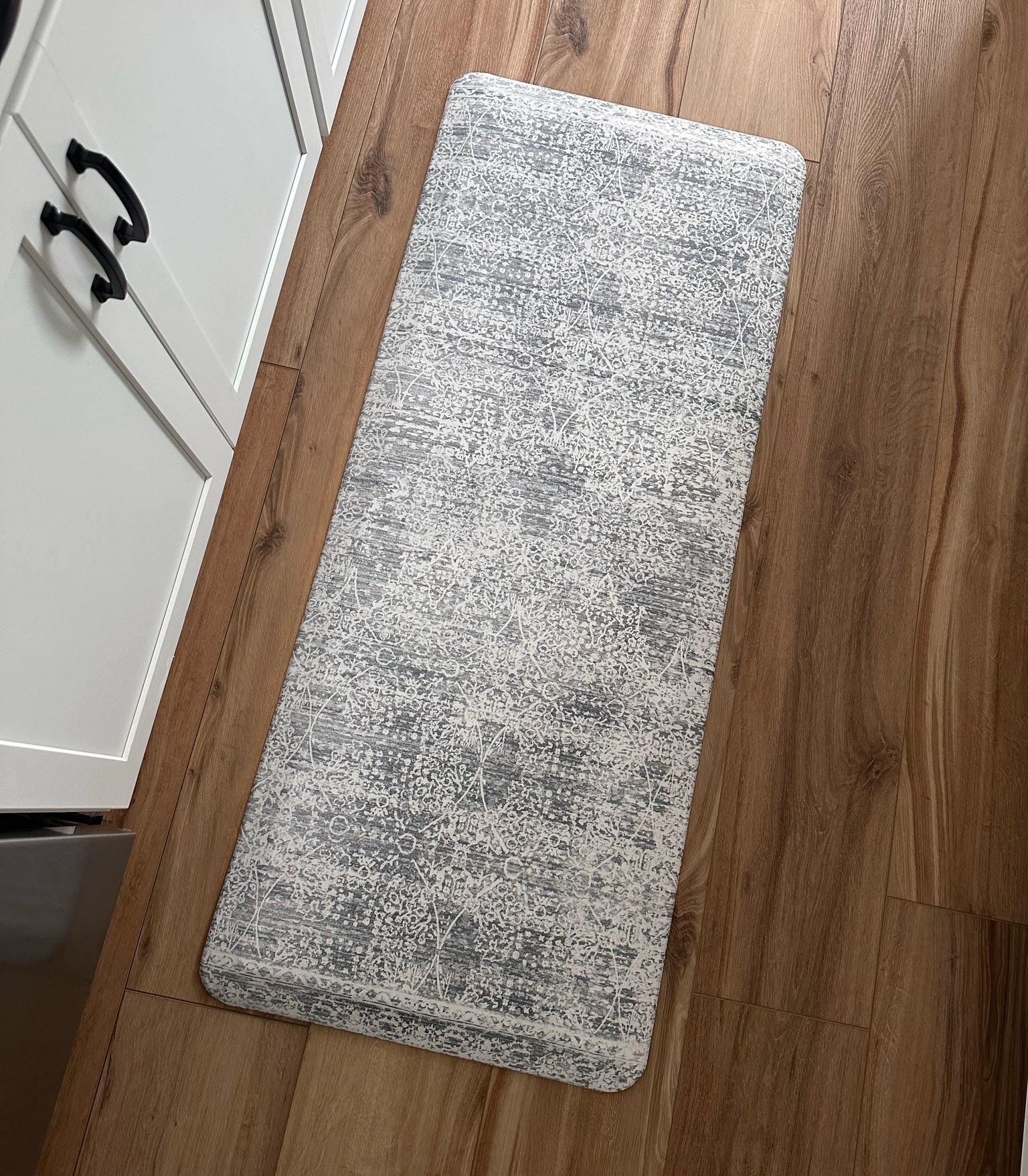 Comfortable, stylish, stain resistant standing mat! 

Kitchen / Home Decor / Style / Modern / Farmhouse / Kids / Pets 

#LTKstyletip #LTKhome #LTKfamily