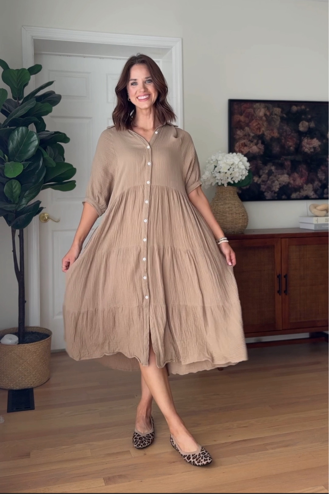 Nursing friendly teacher outfit // pumping friendly teacher outfit // business casual // bump friendly dress 

Button down dress : wearing s


#LTKStyleTip #LTKBacktoSchool #LTKSeasonal