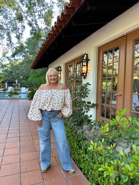 Happy Hour MEET + GREET! 
OOTD (outfit of the day)

The evenings are a bit cooler, so I opted for a wide leg jean and this floral off the shoulder balloon sleeve top. Good news my top is ON SALE! TODAY my top is 15% OFF. 

#LTKTravel #LTKSeasonal #LTKParties