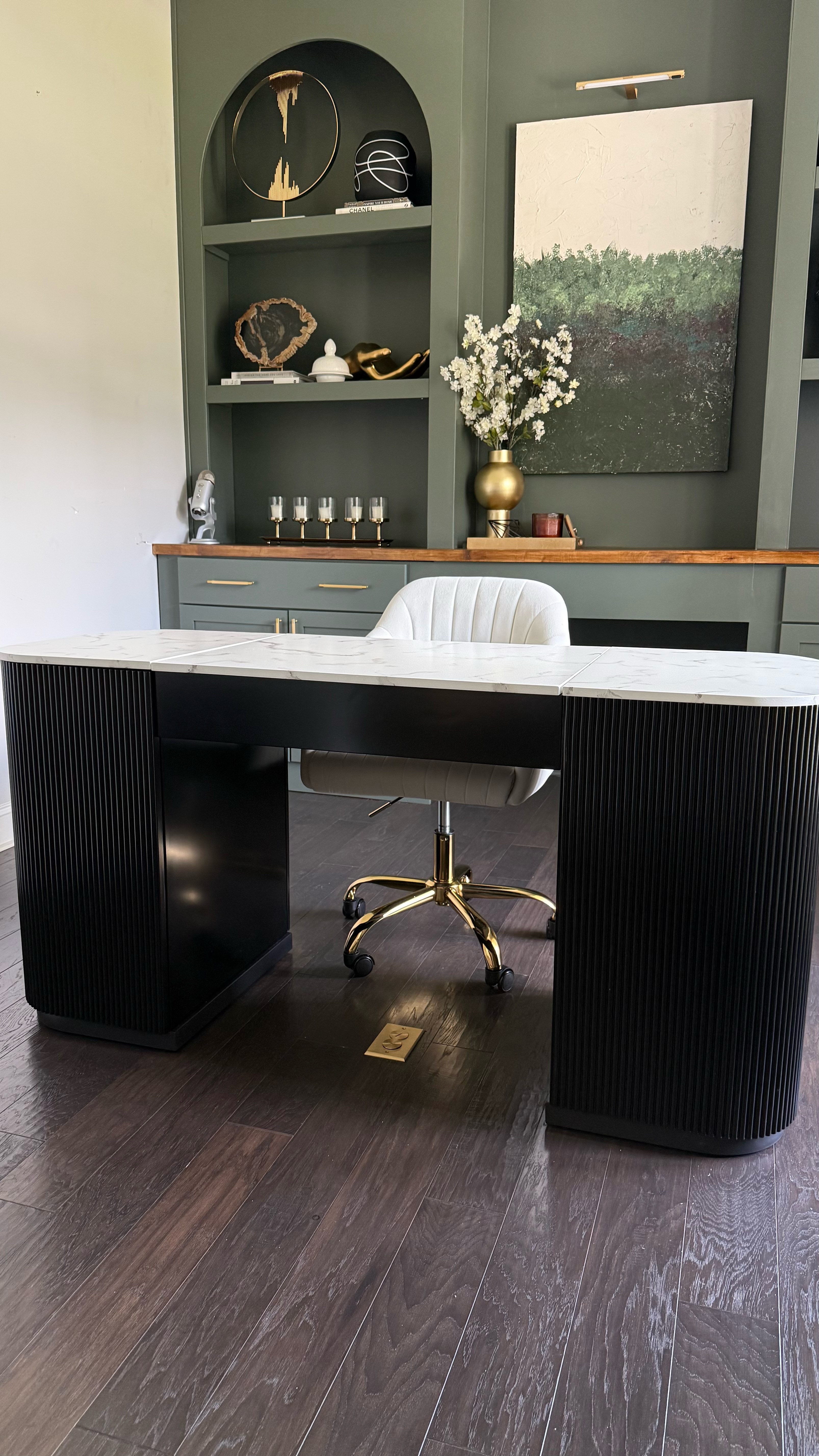 Built it. Broke it. Brought it back better. I cracked this desk during install (cue the slow-mo horror music), and for a while I thought that was the end of my  masterpiece. But then I found the fix: countertop epoxy. I mixed up a batch, swirled in some marble-inspired magic, and what started as a total fail turned into one of my favorite surfaces in the house. The texture, the shine, the save—it’s giving high-end, not high-stress. Sometimes the mess-ups are just setups for the glow-up.


#LTKHome