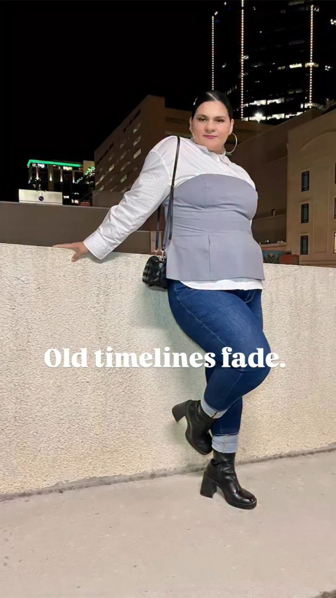 ✨ Old timelines fade. 
🥂 New skies unfold. 
🎆 @sundancesquare 2026 #FortWorth