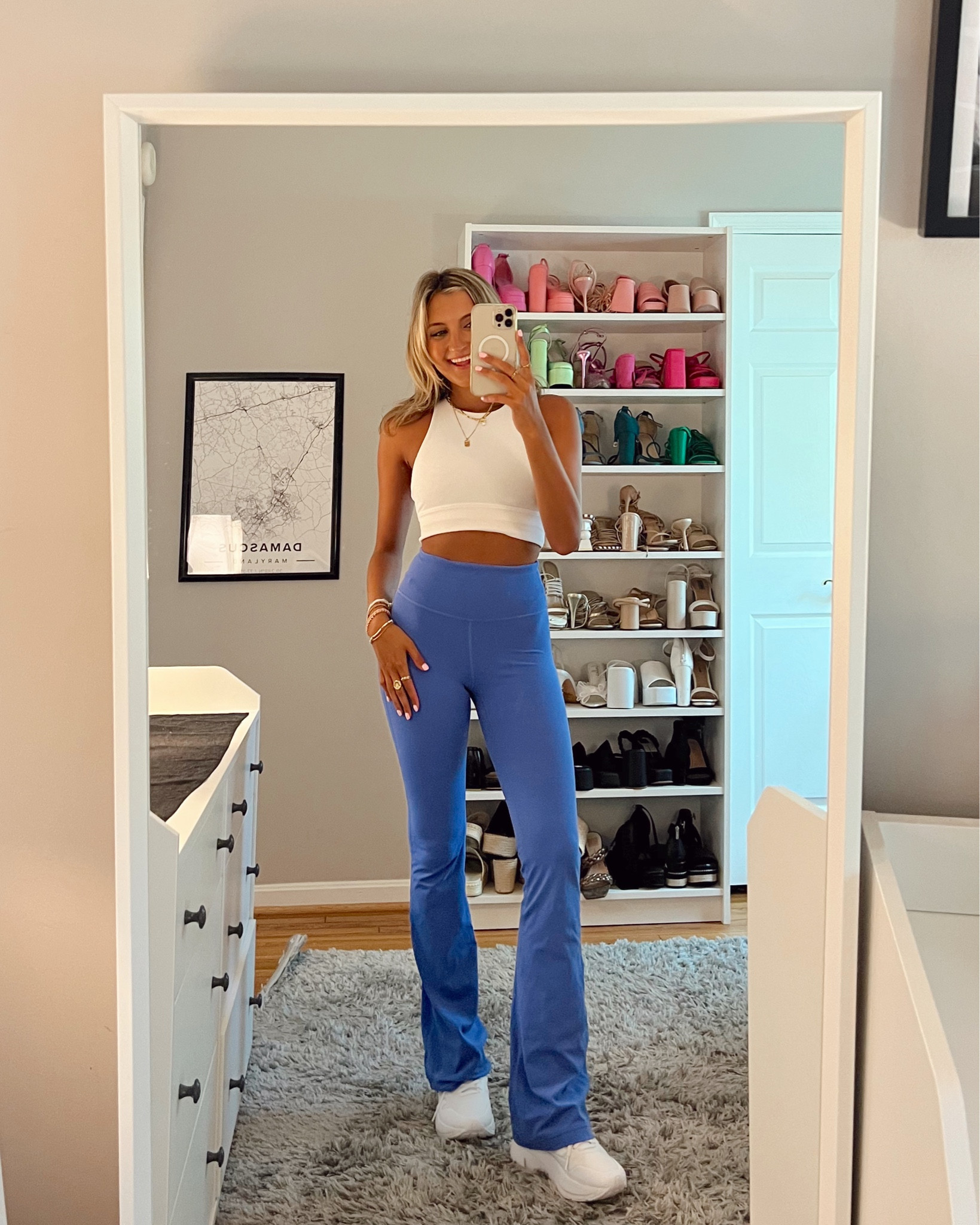 Lululemon Like New workout outfit / back to school outfit. Wearing size 4 in top and bottom. Code MCKENZ10 for 10% off 