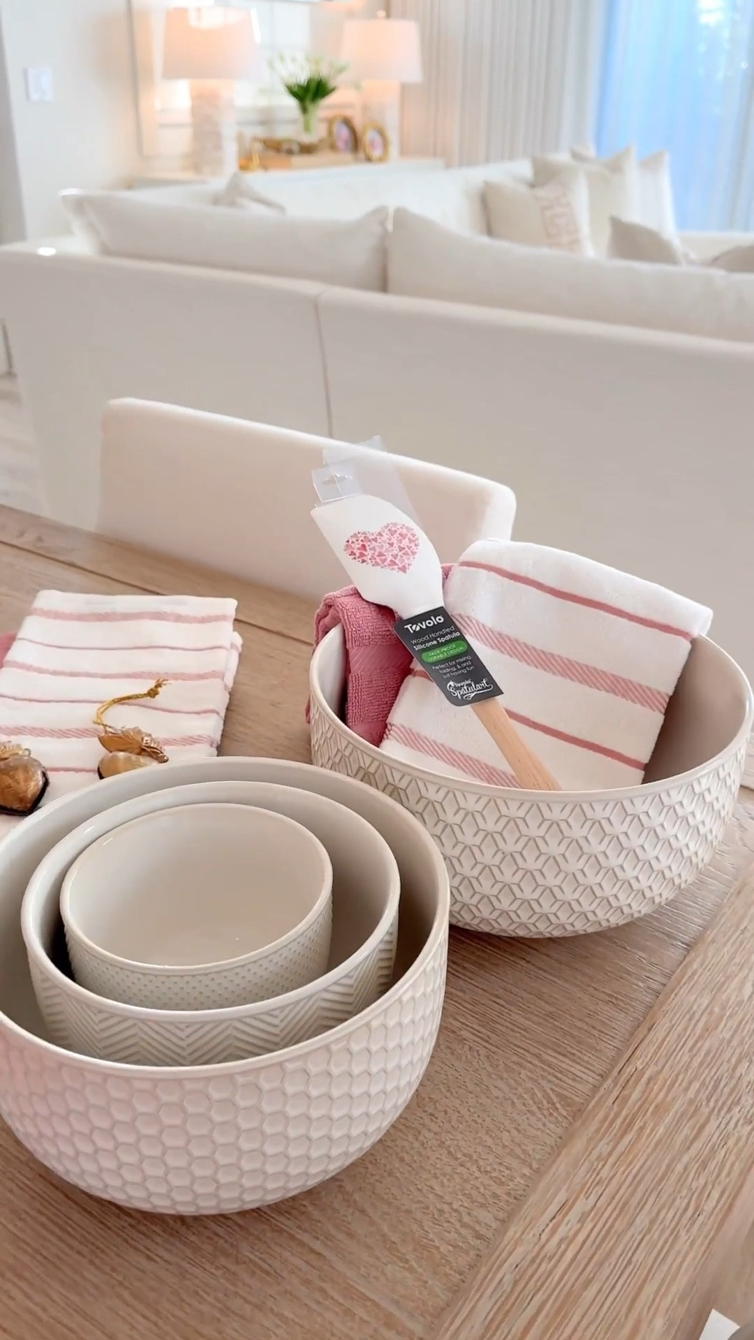 Sharing Valentine’s Day gift ideas and cozy home finds from @Wayfair. Perfect for celebrating love. 💕
#ValentinesDay #Ad #Wayfair #WayfairPartner


#LTKValentine #LTKSaleAlert #LTKHome