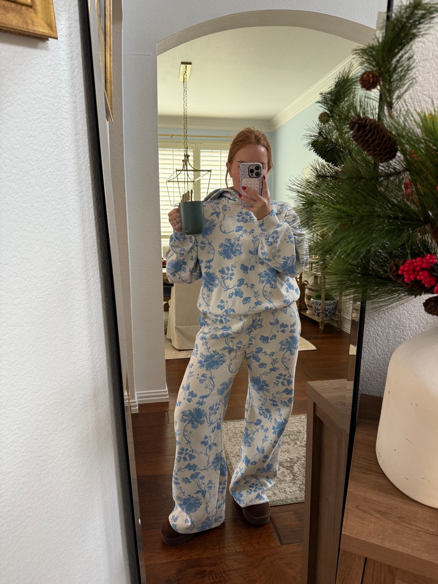 Abercrombie sale going on now! This set is so cozy for the winter❄️ I got a medium in pants and a medium in sweatshirt!

#LTKmomlife #LTKSaleAlert #LTKootd