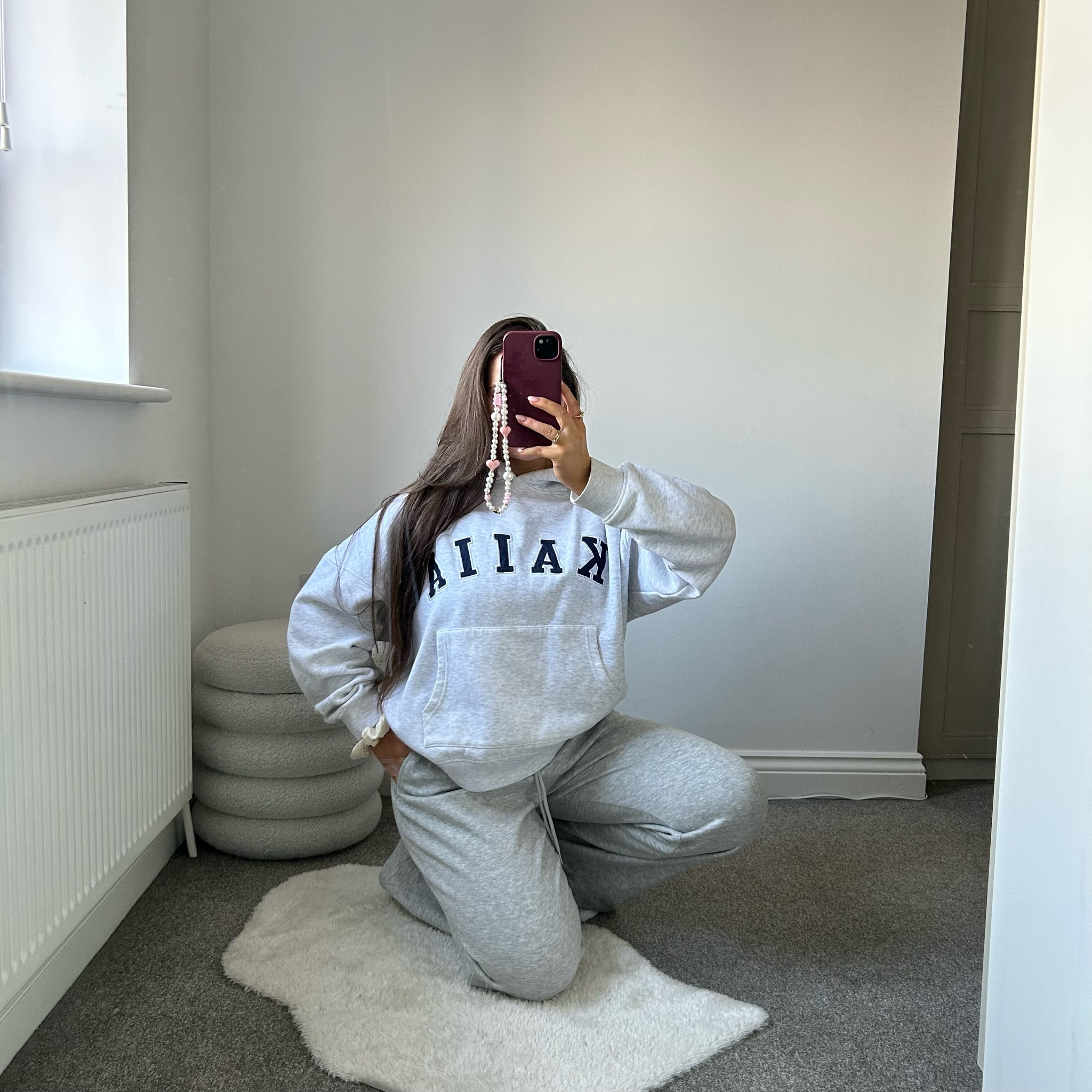 Chilling in my sunday rest outfit, ready for a brand new week🤍🫧

Hoodie: wearing size 10
Joggers: wearing size M

#ootd #kaiia #kaiiathelabel #handm #hm #joggers #widelegjoggers #comfy #tracksuit #greytracksuit #oversizedhoodie #hoodie #ootd #fashionn

#LTKuk #LTKfitness #LTKFashionMonth