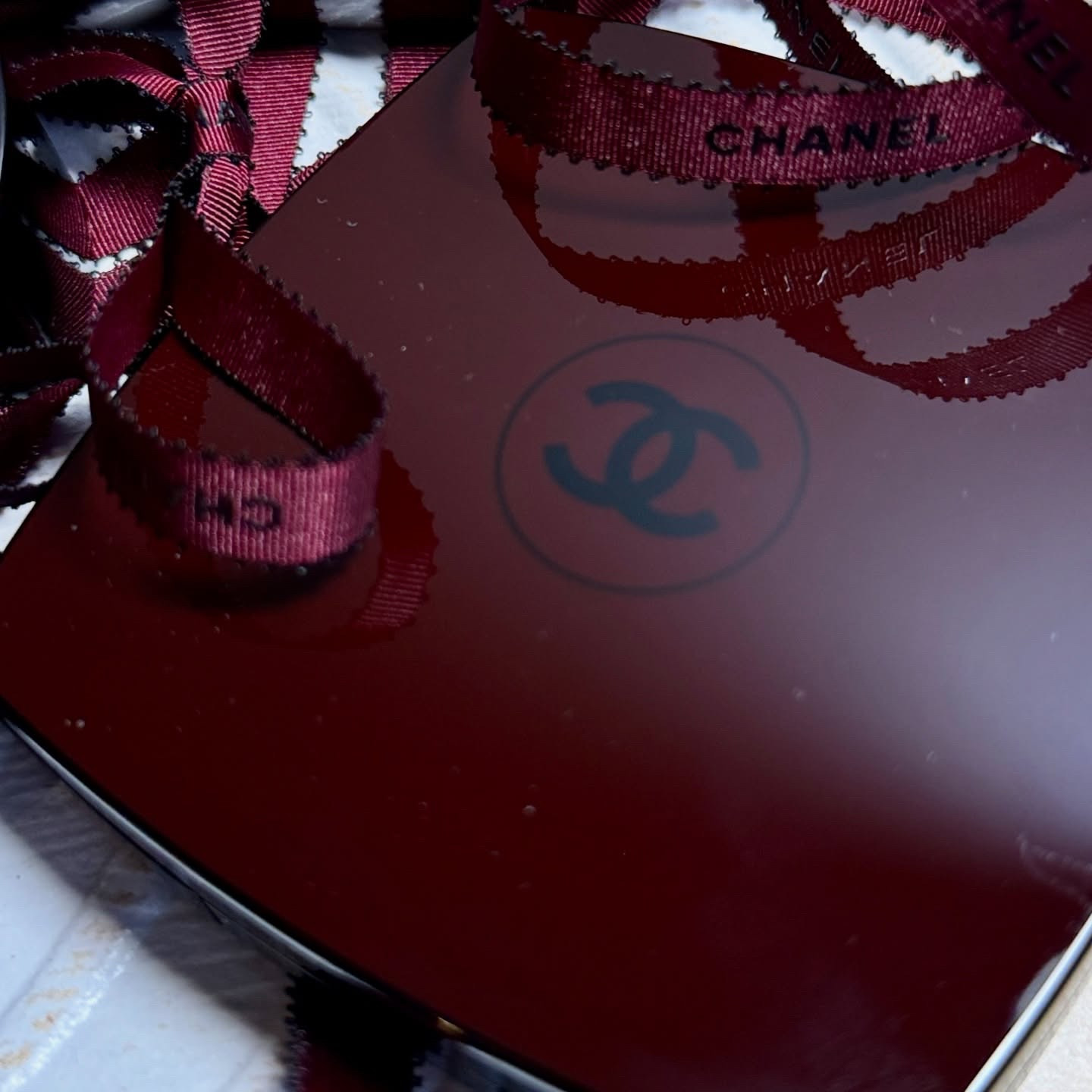 Chanel Rouge Noir limited edition, kept preserved. 

This Chanel Beauty Rouge Noir collection has the most beautiful design elements. Deep burgundy reds, noir blacks, and the iconic contrast.

I’m most excited for Rouge Noir mascara and the high-quality brush set where I will use all 3 brushes.

Swipe for the details, then tell me — would you keep Chanel Rouge Noir pristine, or is makeup always meant to be used? 

I will be sharing up close Rougr Noir makeup details next.

#chanellimited #chanelbeautylovers #inchanelwetrust #welovecoco #makeuplover 
@welovecoco @chanel.beauty @chanel_we_love