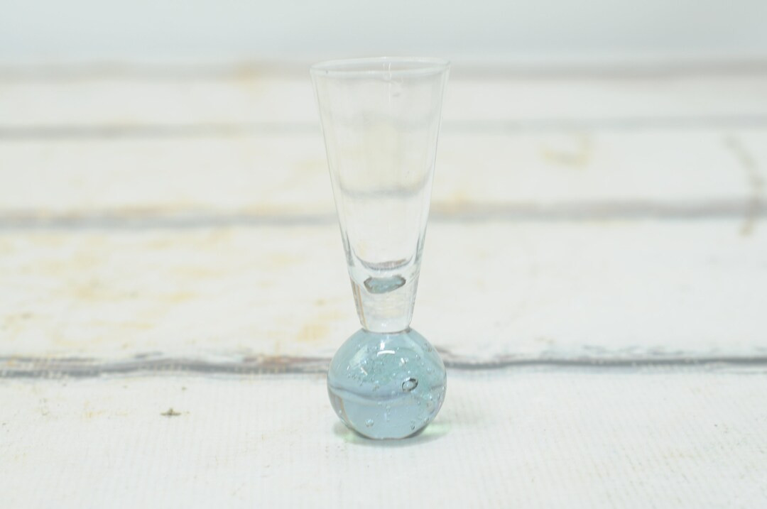 Vintage MCM Bud Vase Circa 1960's Light Blue Controlled Bubble Base - Etsy | Etsy (US)