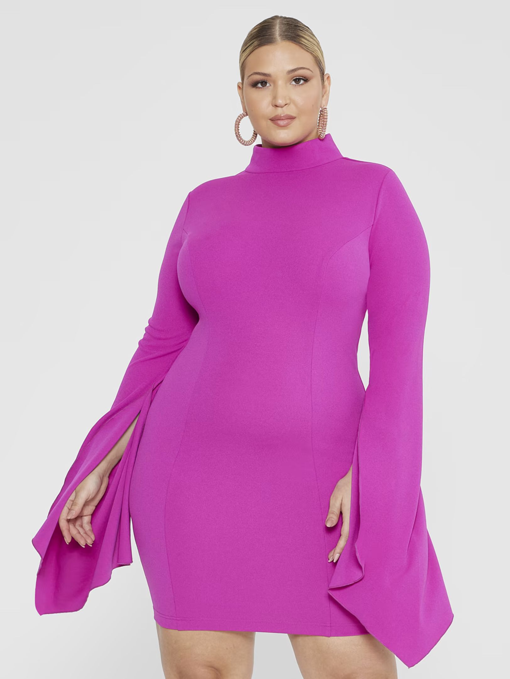 Plus Size Andelina Dramatic Sleeves Bodycon Dress | Fashion to Figure | Fashion To Figure