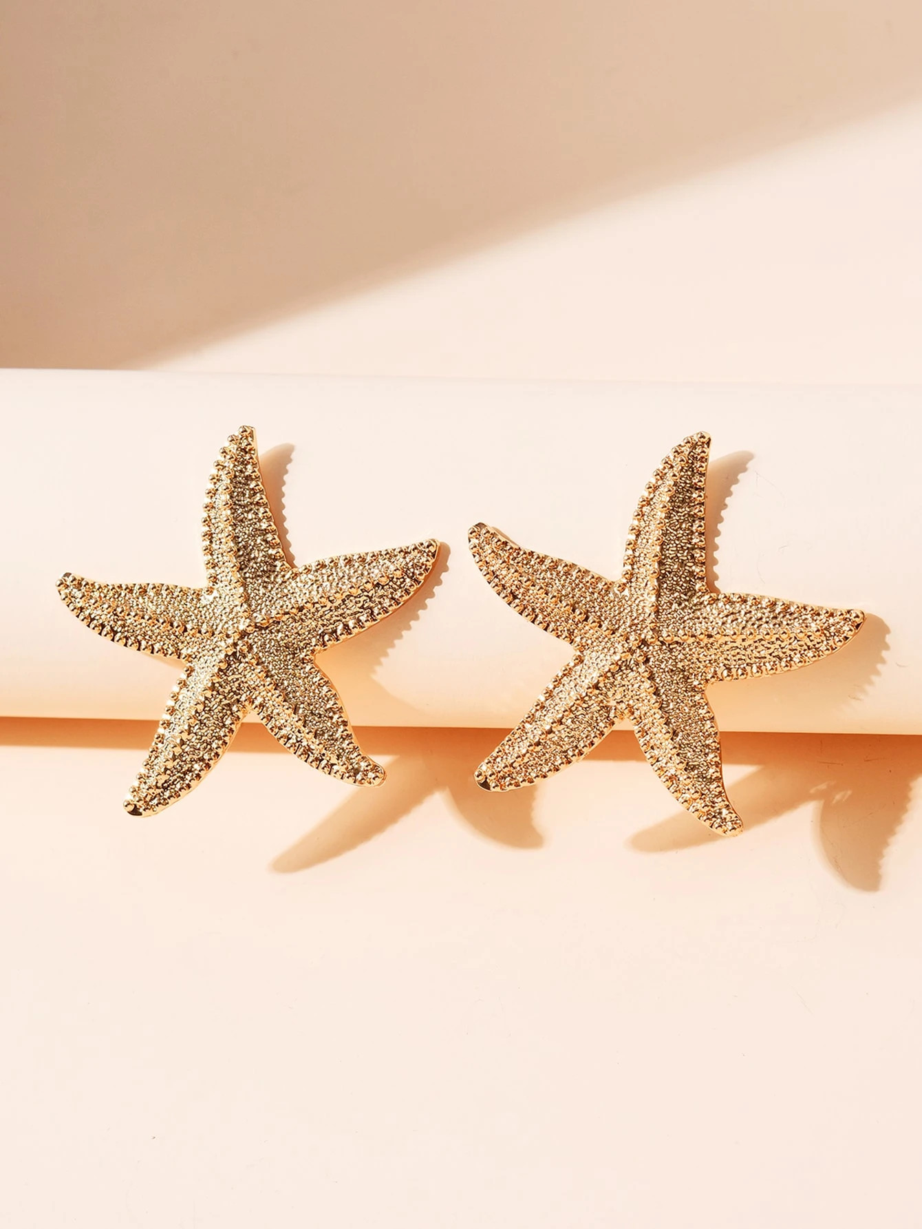 2pcs Starfish Stud Earrings | SHEIN