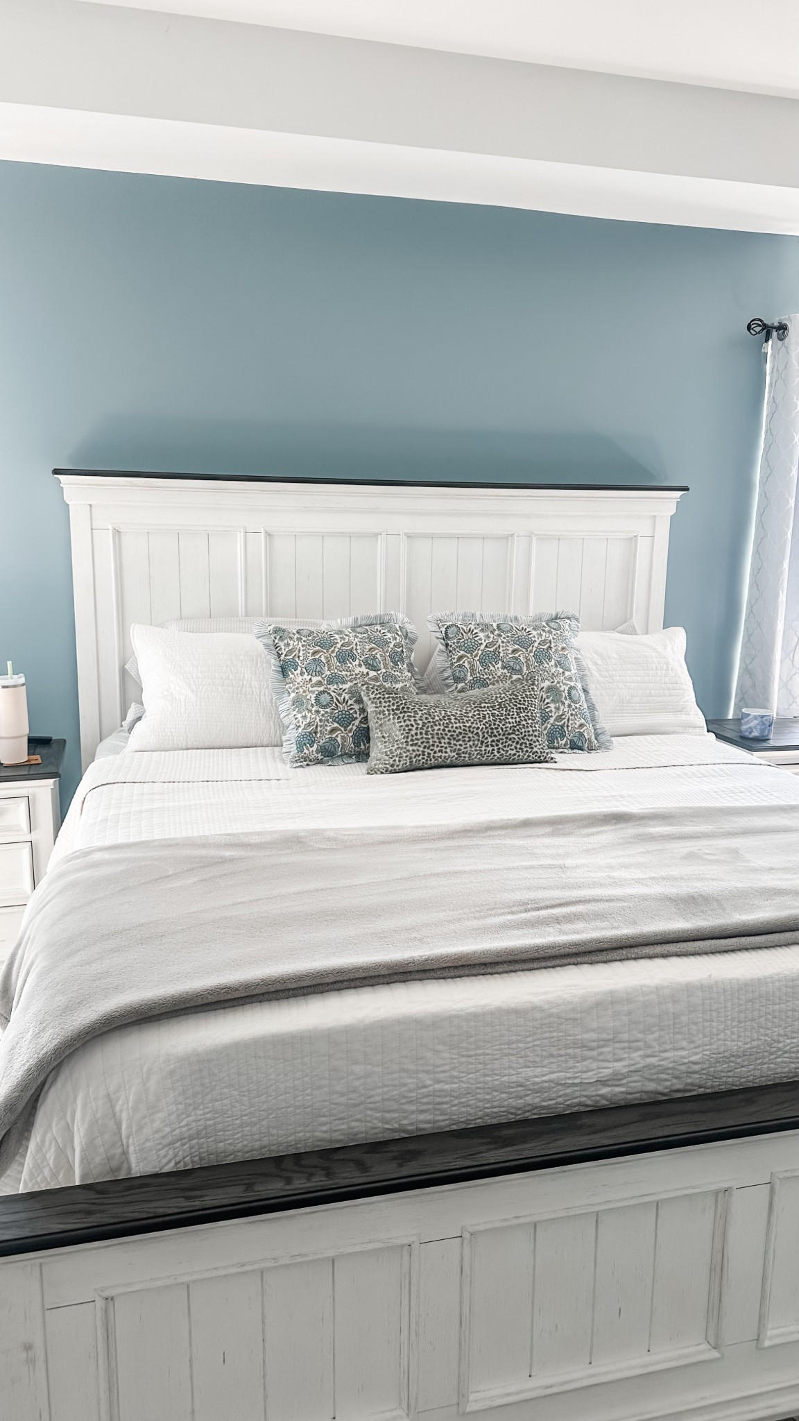 Bed Decor 💙

#bedroom #decor #bedding #amazonfind #amazon #amazonhome #targetfind #target

#LTKHome #LTKStyleTip #LTKFindsUnder100