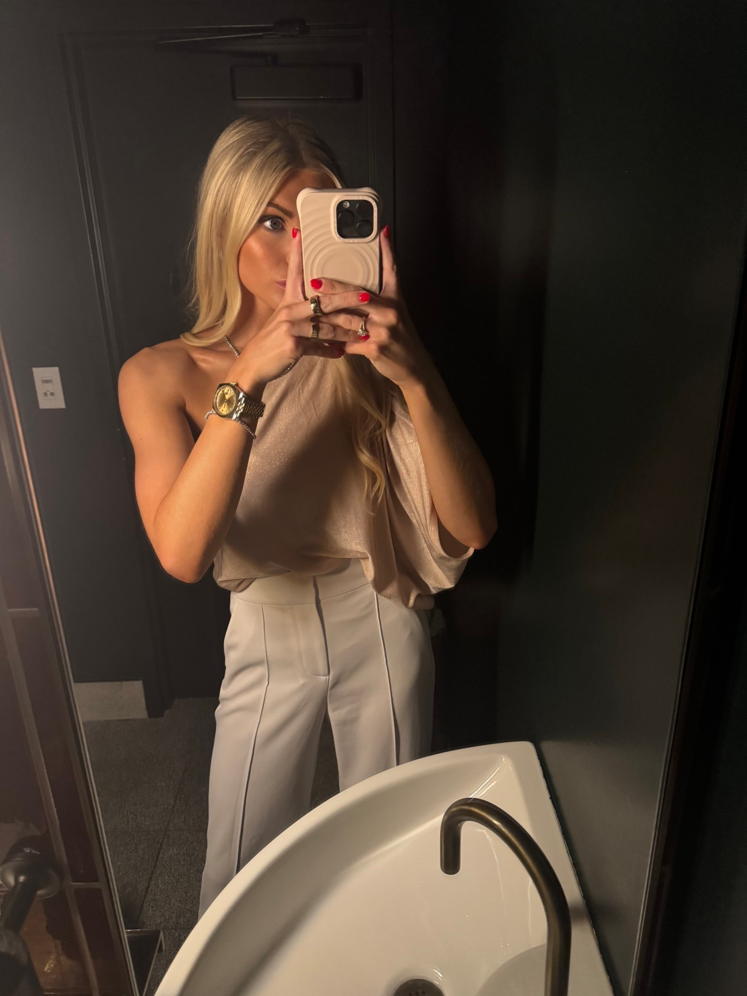 My absolute FAVORITE Alice + Olivia pants. Couldn’t find white in stock but love them in black as well!! Wearing size 0 

#LTKdayinmylife #LTKGiftGuide #LTKCyberWeek