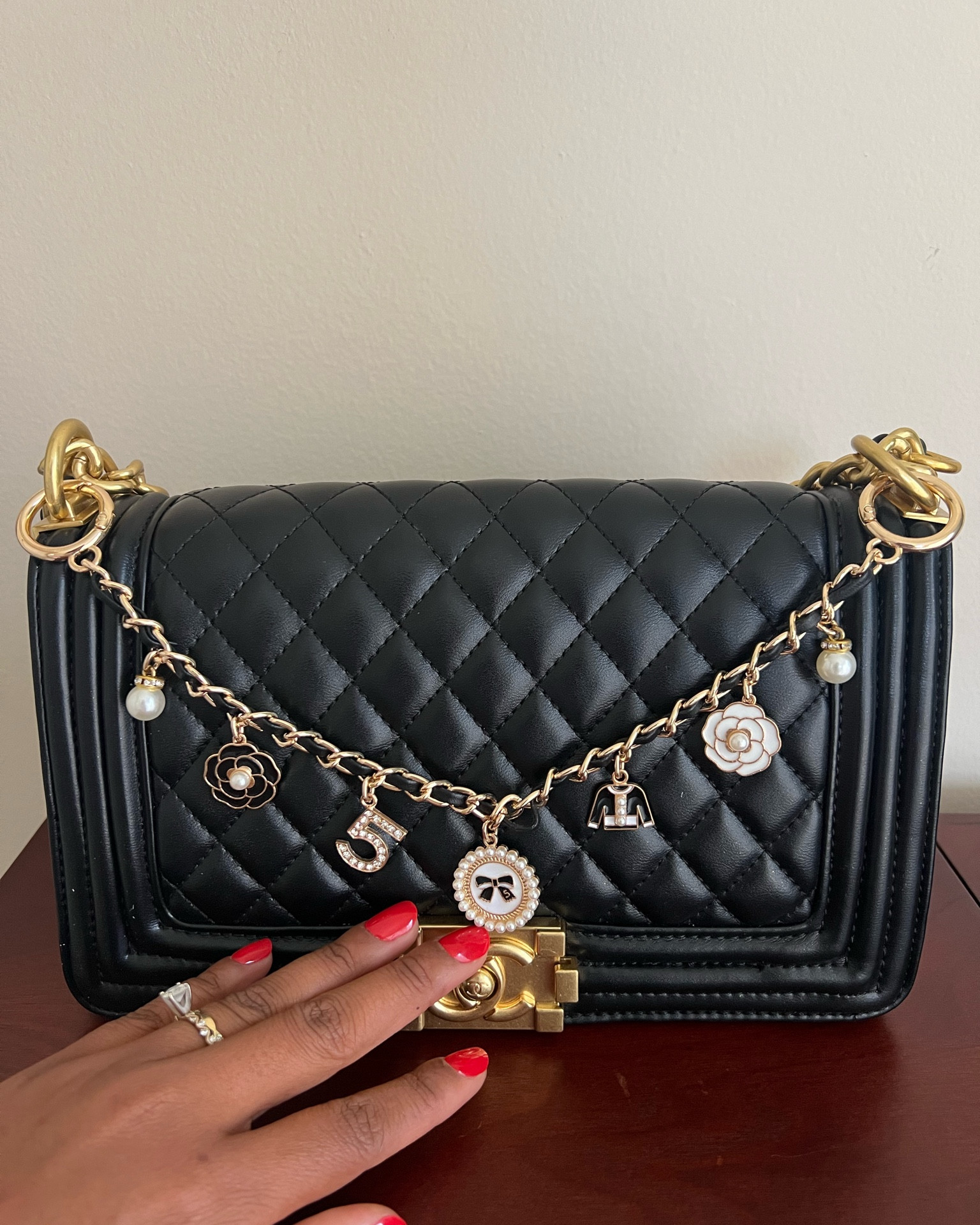 Bag chain with Chanel style!

Almost Sold Out!



#temufind #chanel #chain #ltkfind #temu #accessories #baglover #ltkgift #ltksale #ltkholiday #under10 

#LTKGiftGuide #LTKfindsunder50 #LTKitbag