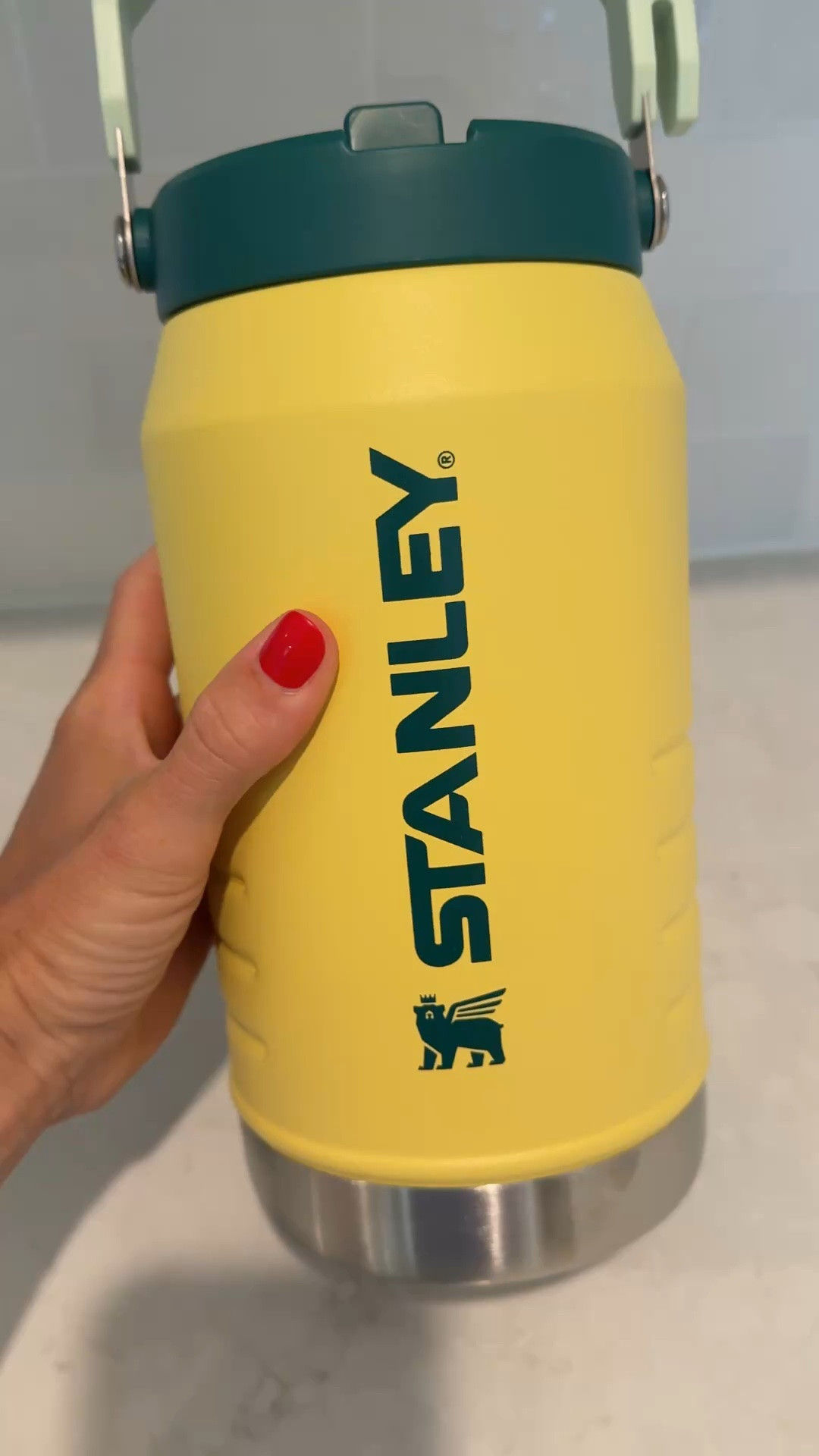 The new Back to Sports Collection from Stanley has the perfect colors for every sport! @stanley_brand #stanleypartner
