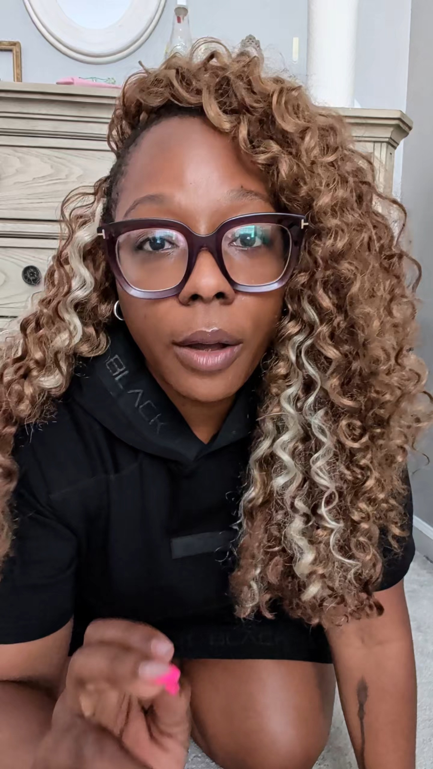 Get into these Kate Spade Outlet finds, girls! The purse isnt available anymore but there is a cute wristlet with the same floral pattern!  

 #LTKSaleAlert #LTKStyleTip #LTKItBag