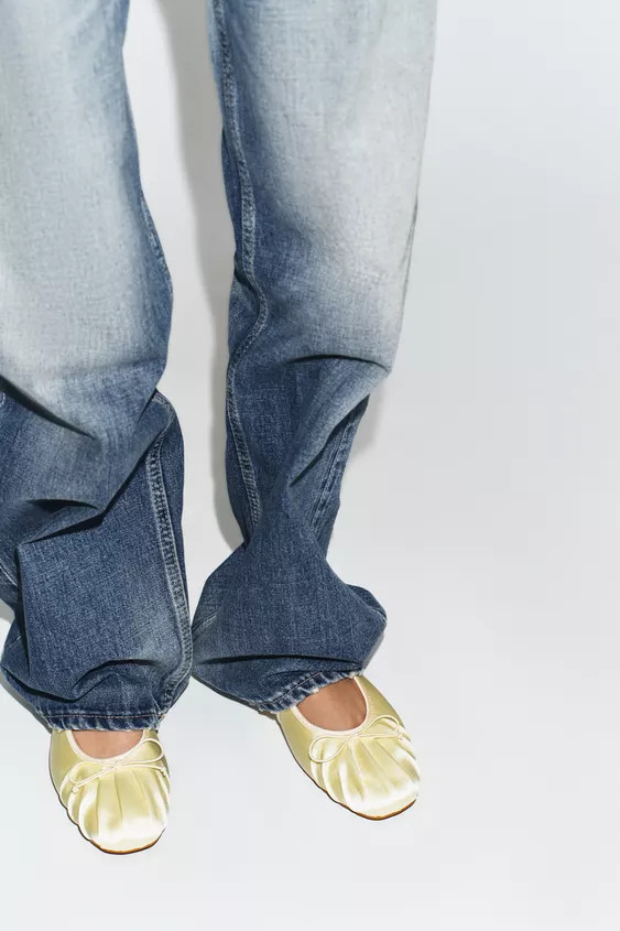 METALLIC DETAIL SLIDE SANDALS | Zara US